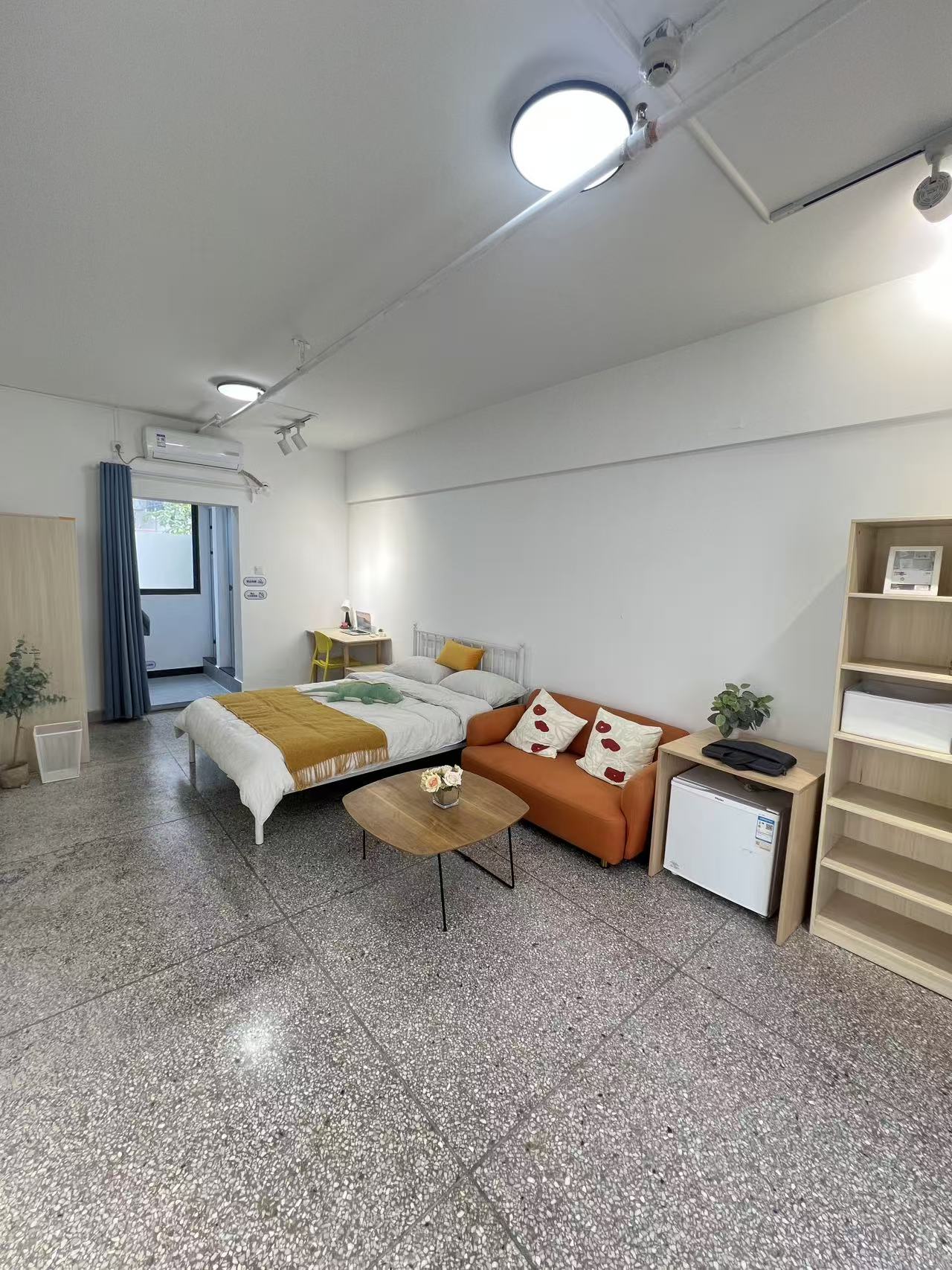 轻铁西 随时看房·