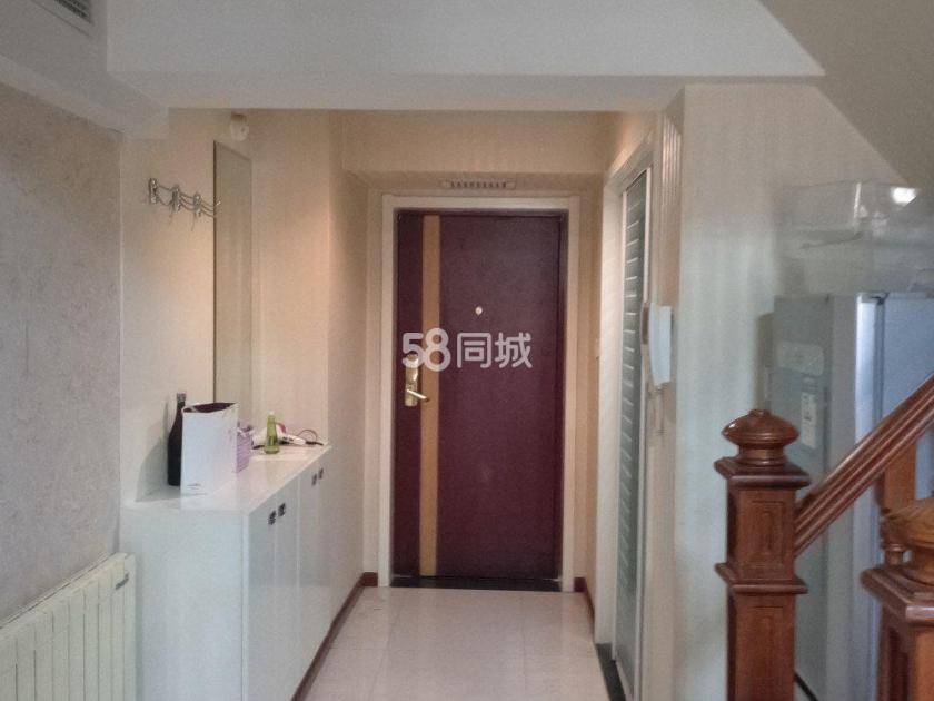 诚基中心 5居室 2800元/月