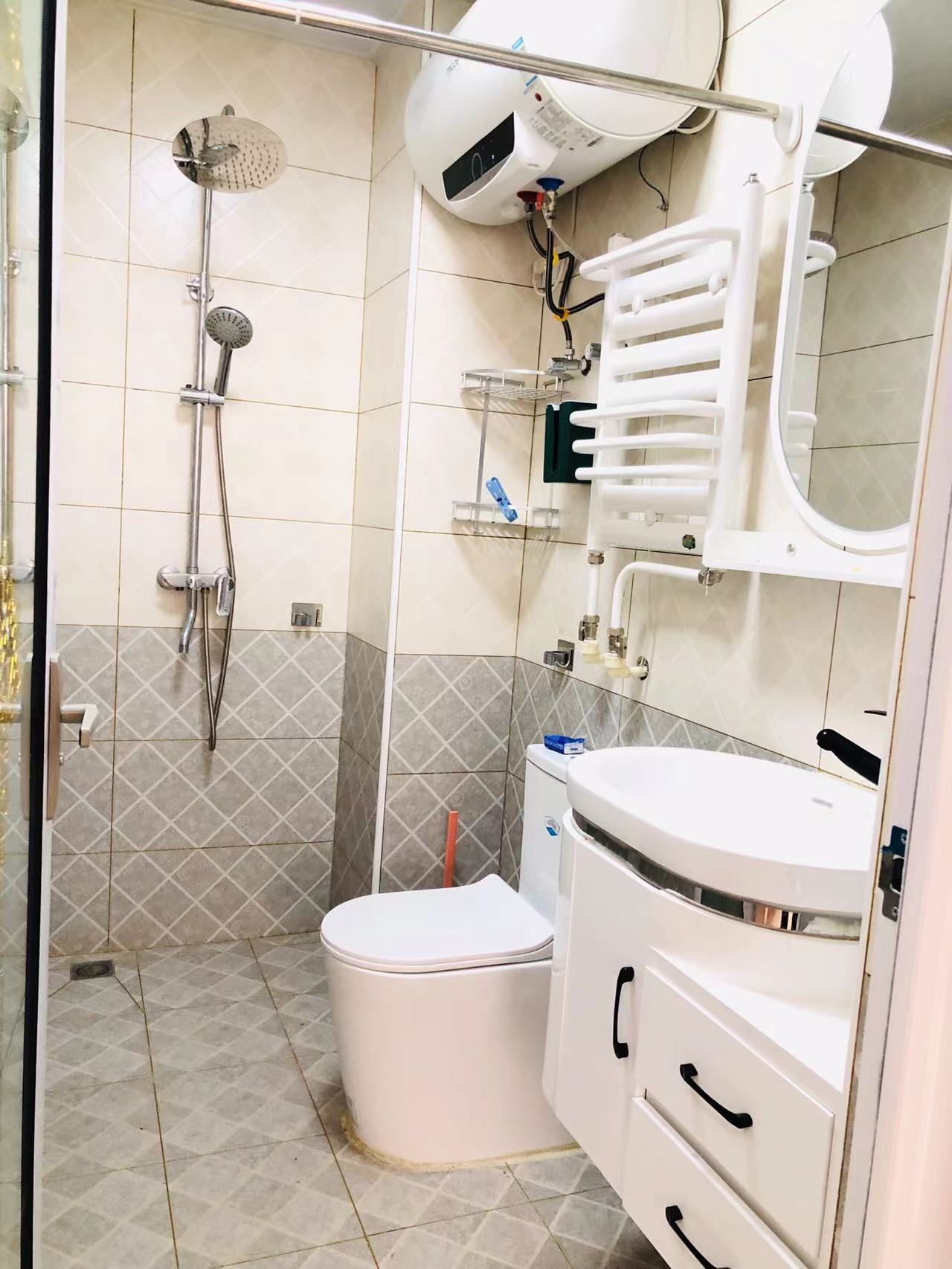 北花园小区 1居室 3500元/月