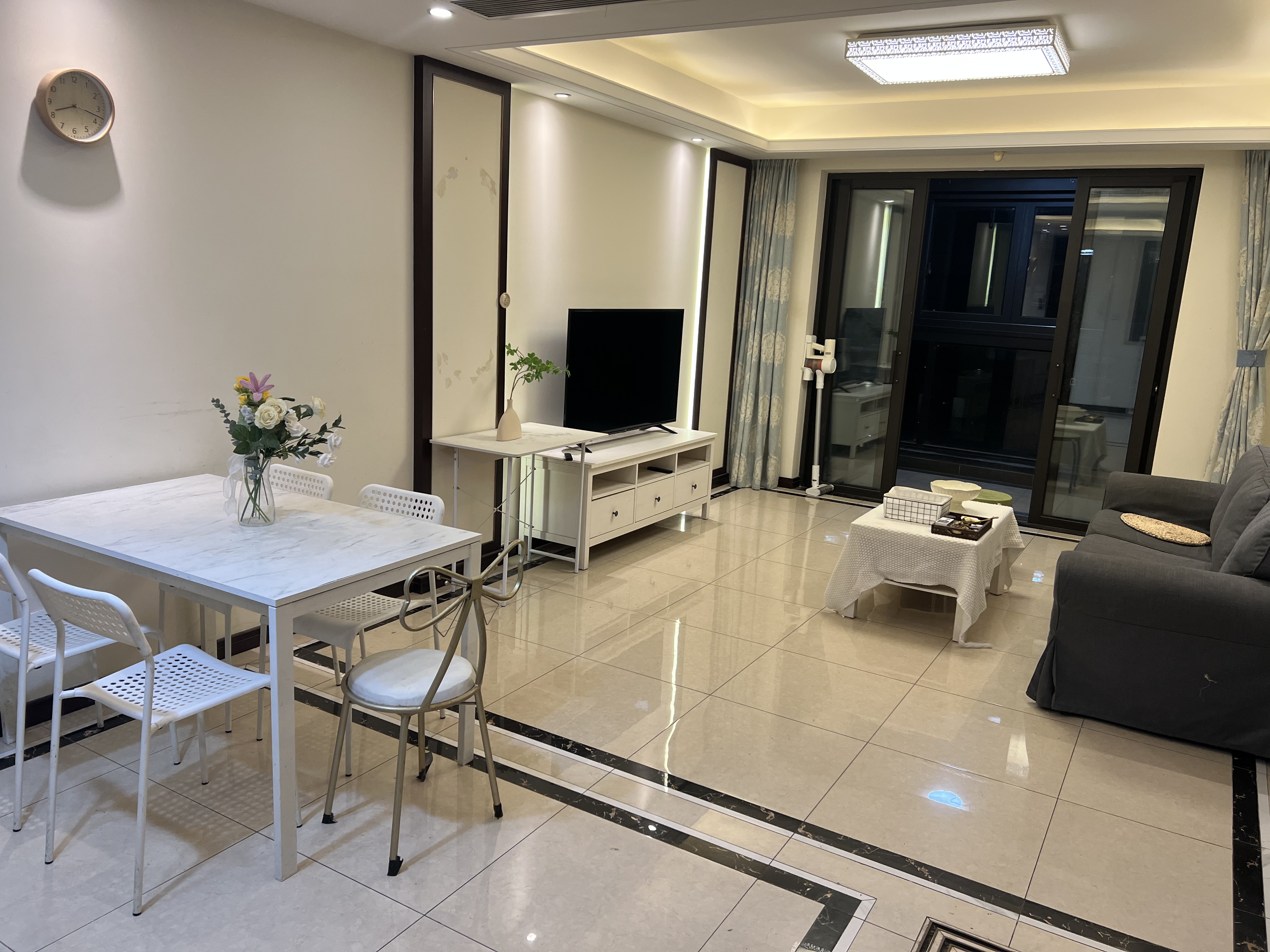 保利熙悦 4居室 7700元/月