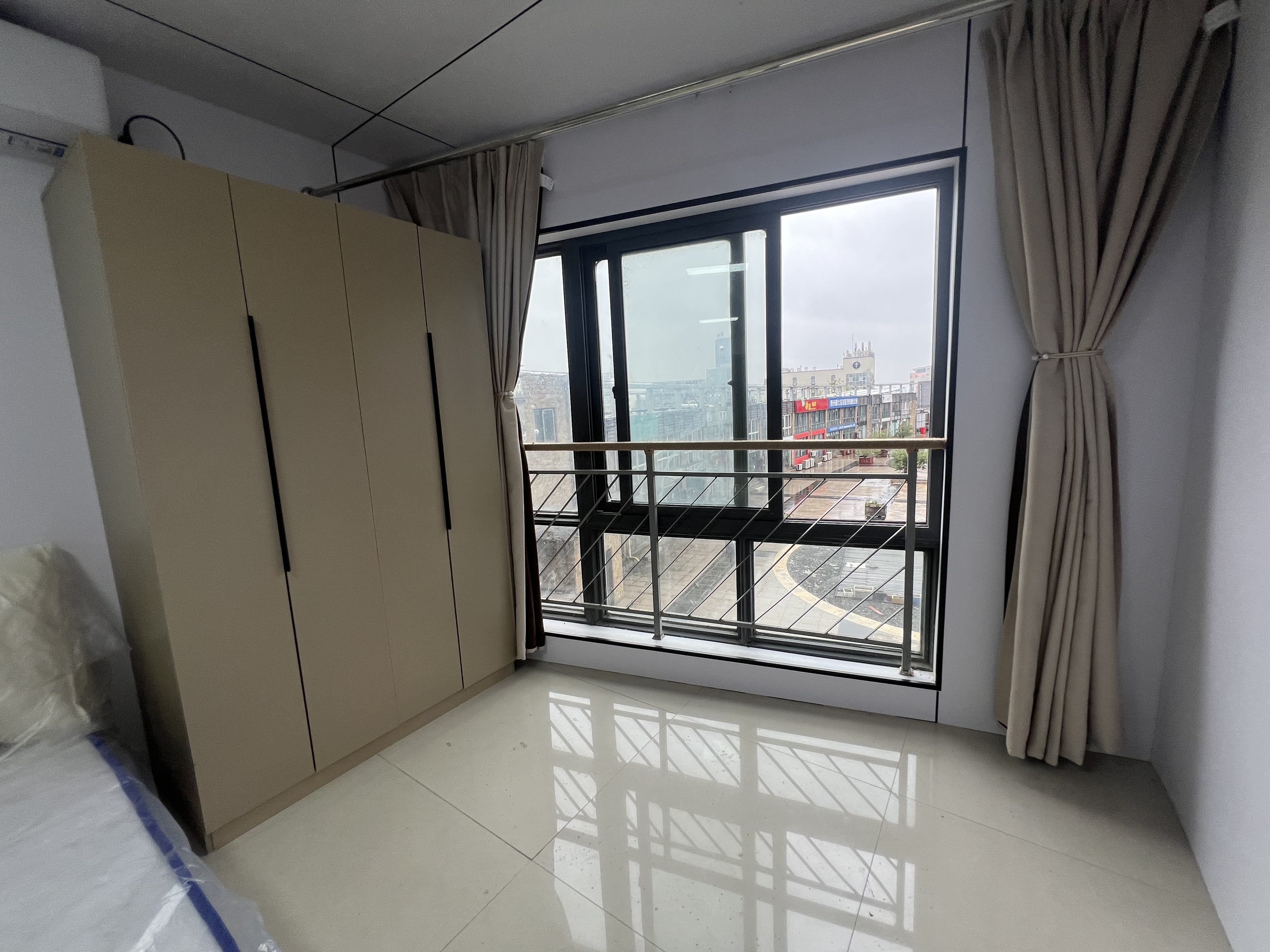 财富广场 随时看房·