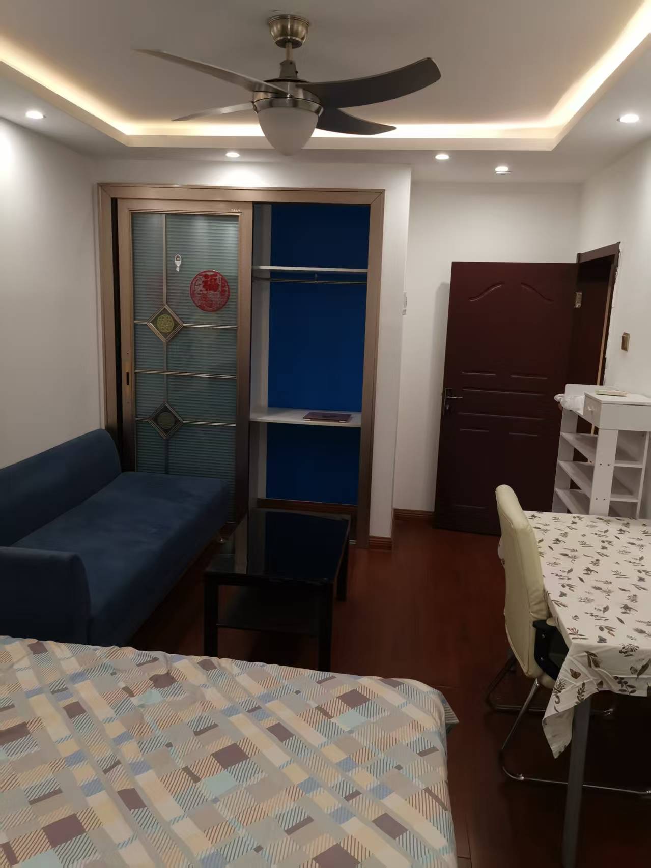 金台里 3居室 3300元/月