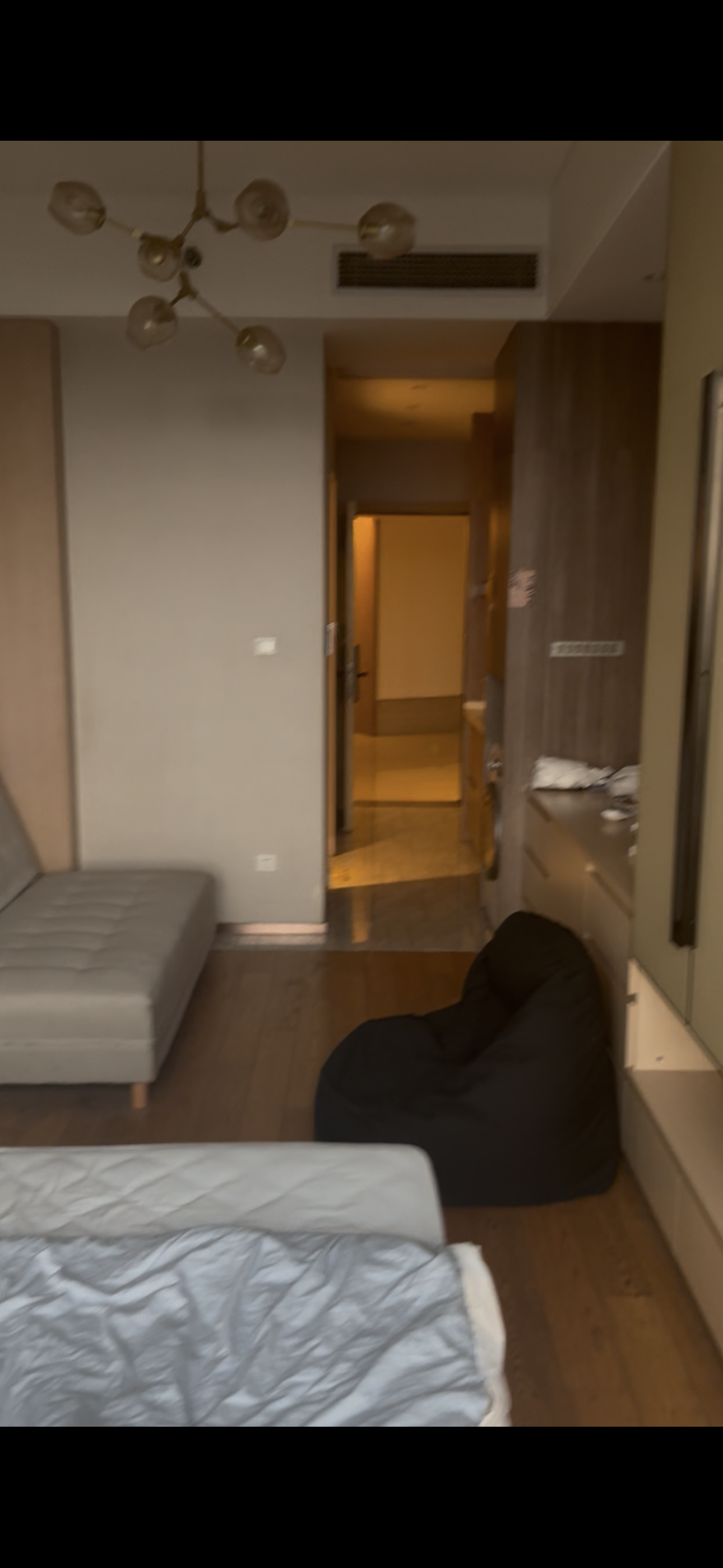 世融商业中心 1居室 2600元/月