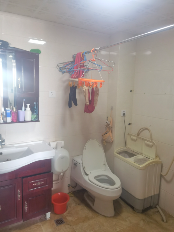 马道坡铁路小区21号院 随时看房·