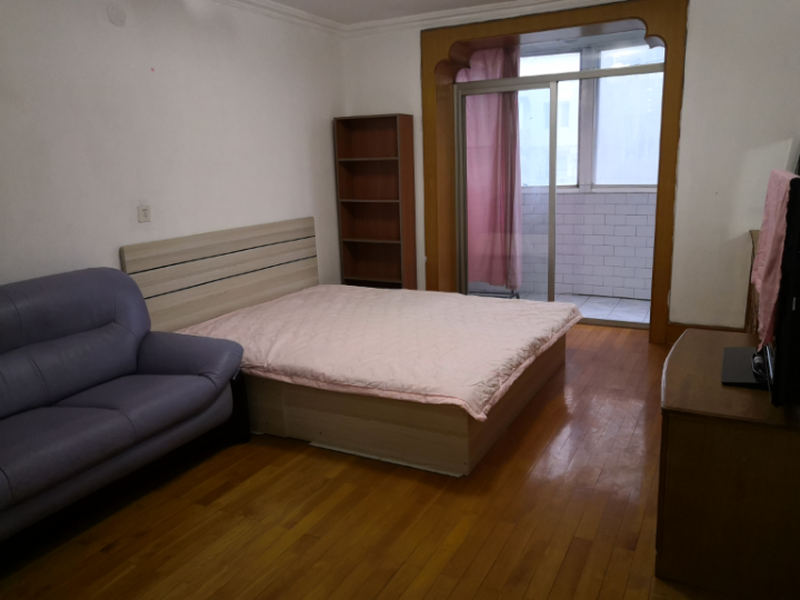 建大五小区 3居室 1250元/月