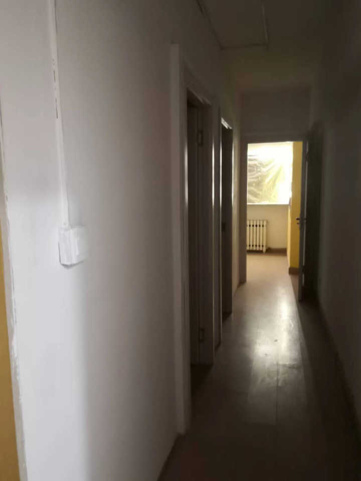 亚泰广场 随时看房·
