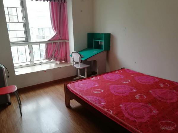 万达星城西区 3居室 2800元/月