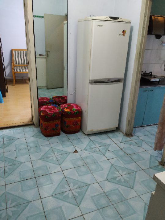 西中华小区 随时看房·