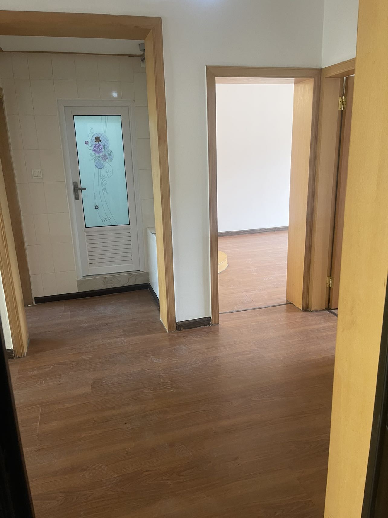 龙泉路昆烟生活区 随时看房·