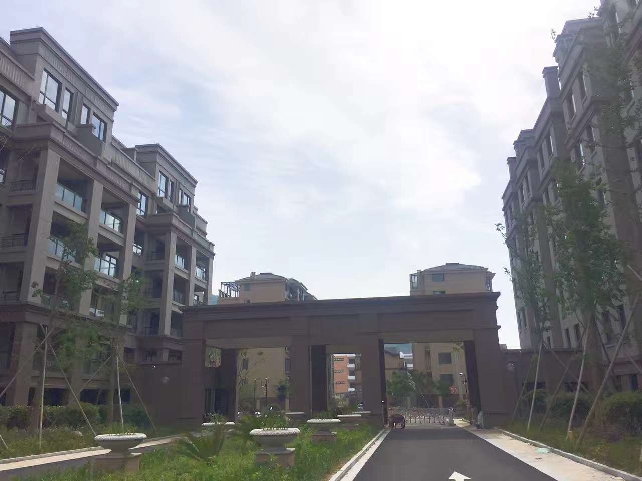 瞻海佳园 3居室 1400元/月