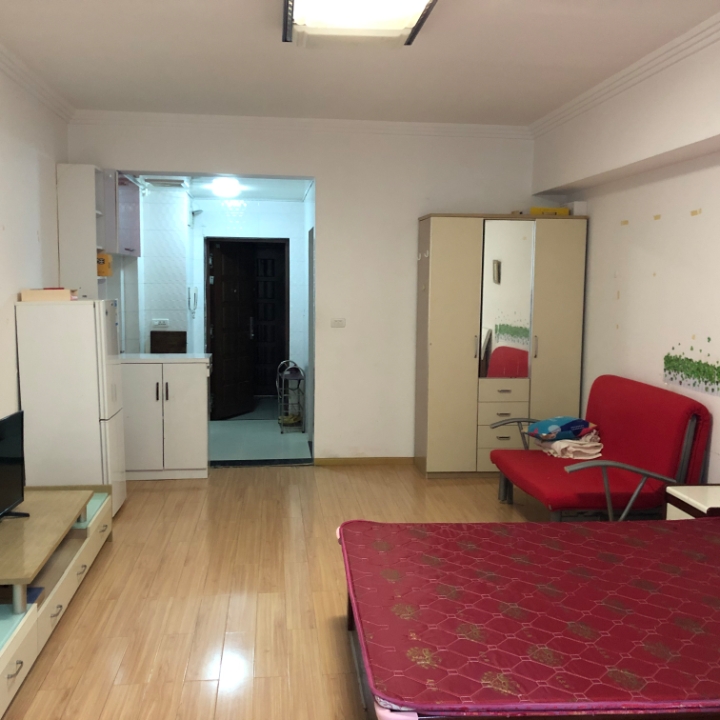 红街公寓 随时看房·