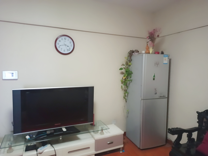 邹庄新村 随时看房·