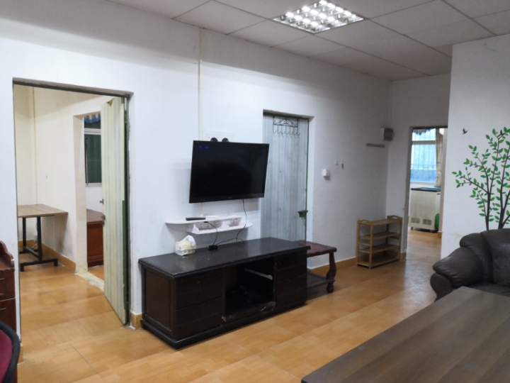 矮岭冚村石仔墩一巷5号 3居室 1300元/月