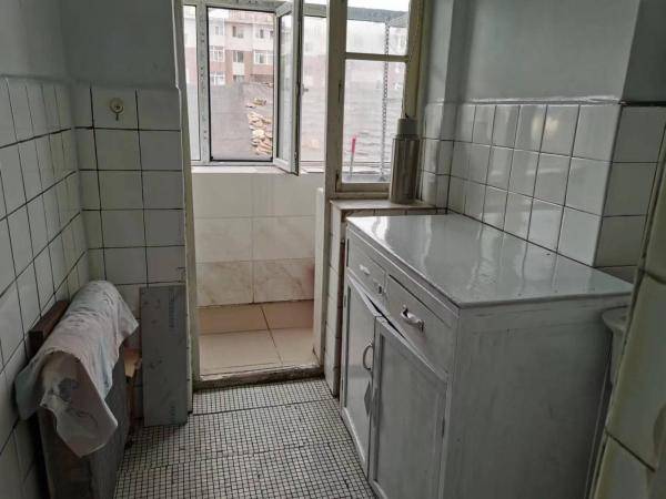小府路锅炉厂家属楼 随时看房·