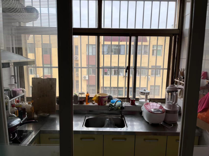 管委家属楼 随时看房·