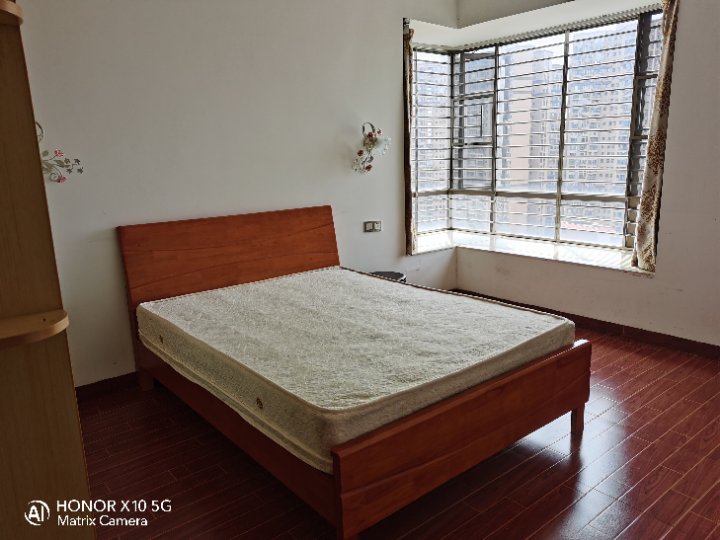 宝豪·御龙湾一期 3居室 1800元/月