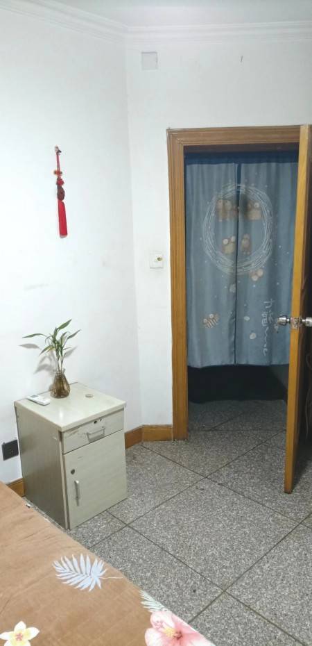 建材城东一里 随时看房·