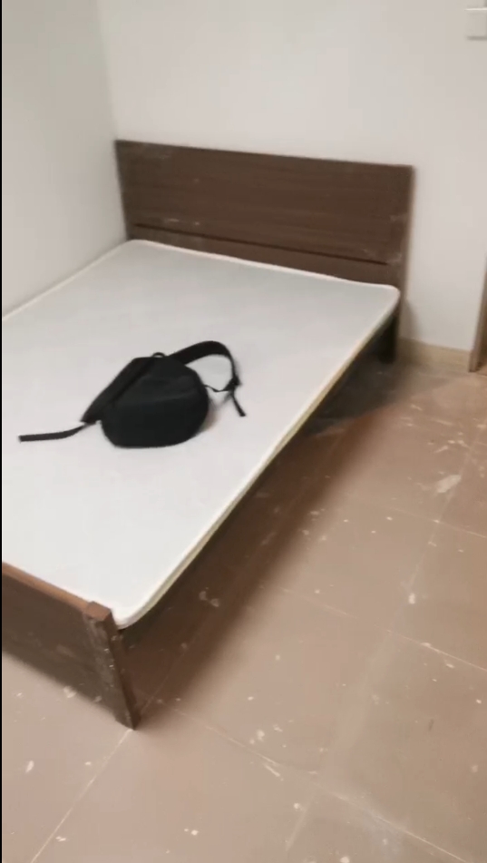 荔湾区站前路西平里）