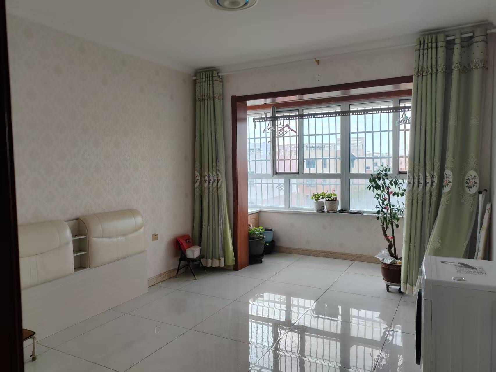 呼图壁县阳光花苑 随时看房·