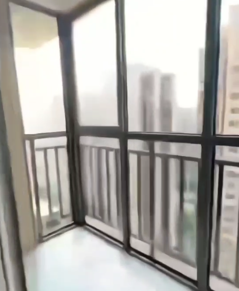 东湖景园B区 随时看房·