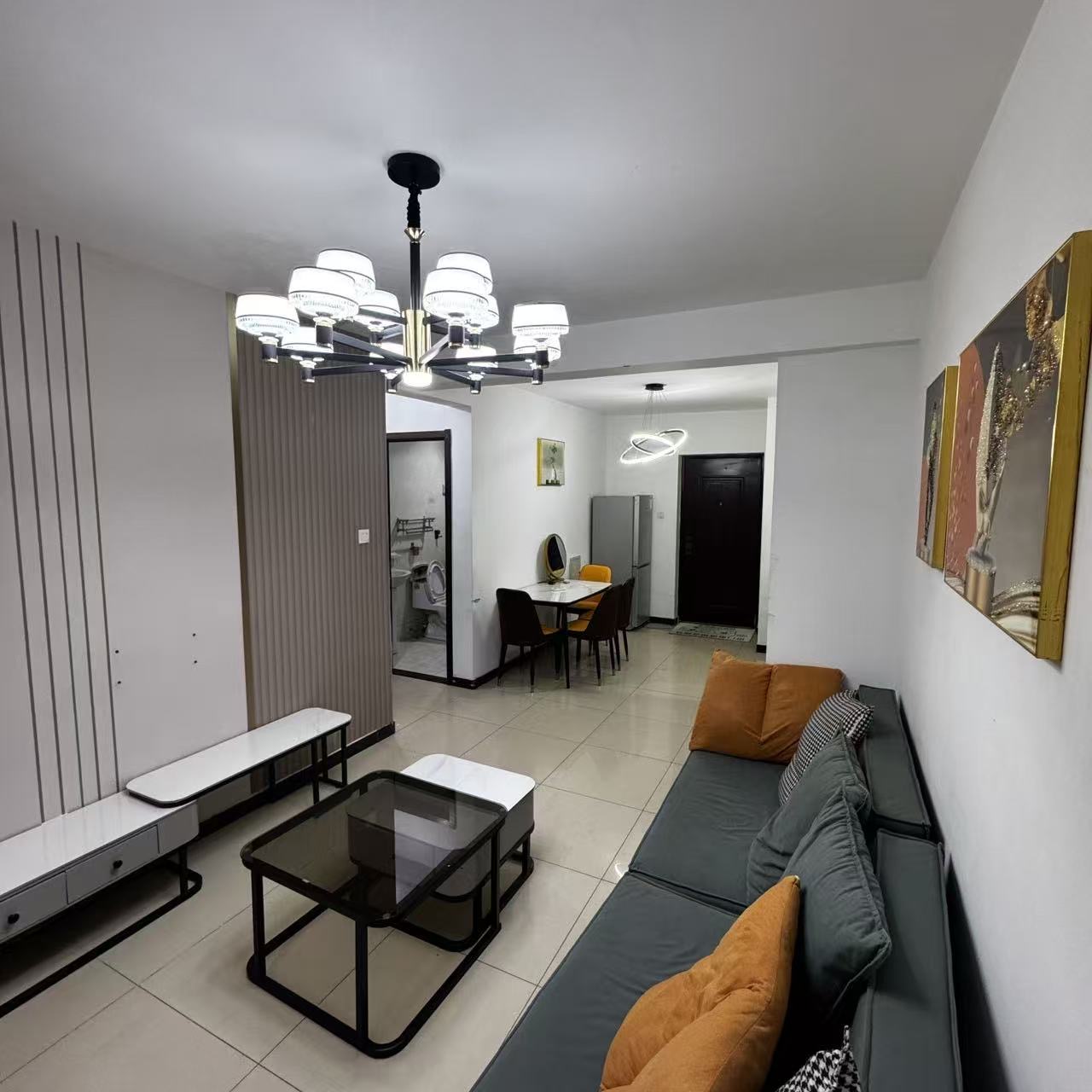 鸿博家园二期F区 随时看房·