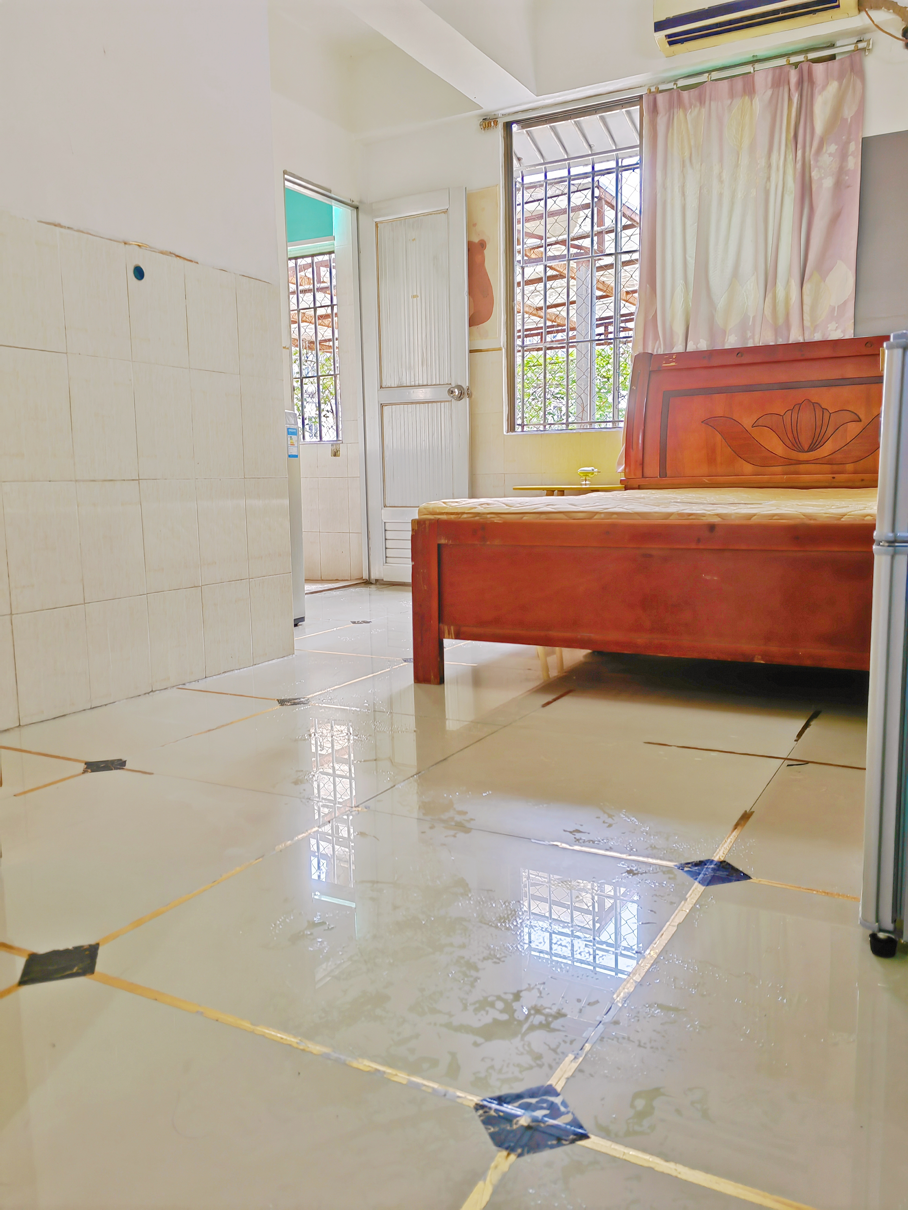 上麦村中街一巷三号 随时看房·