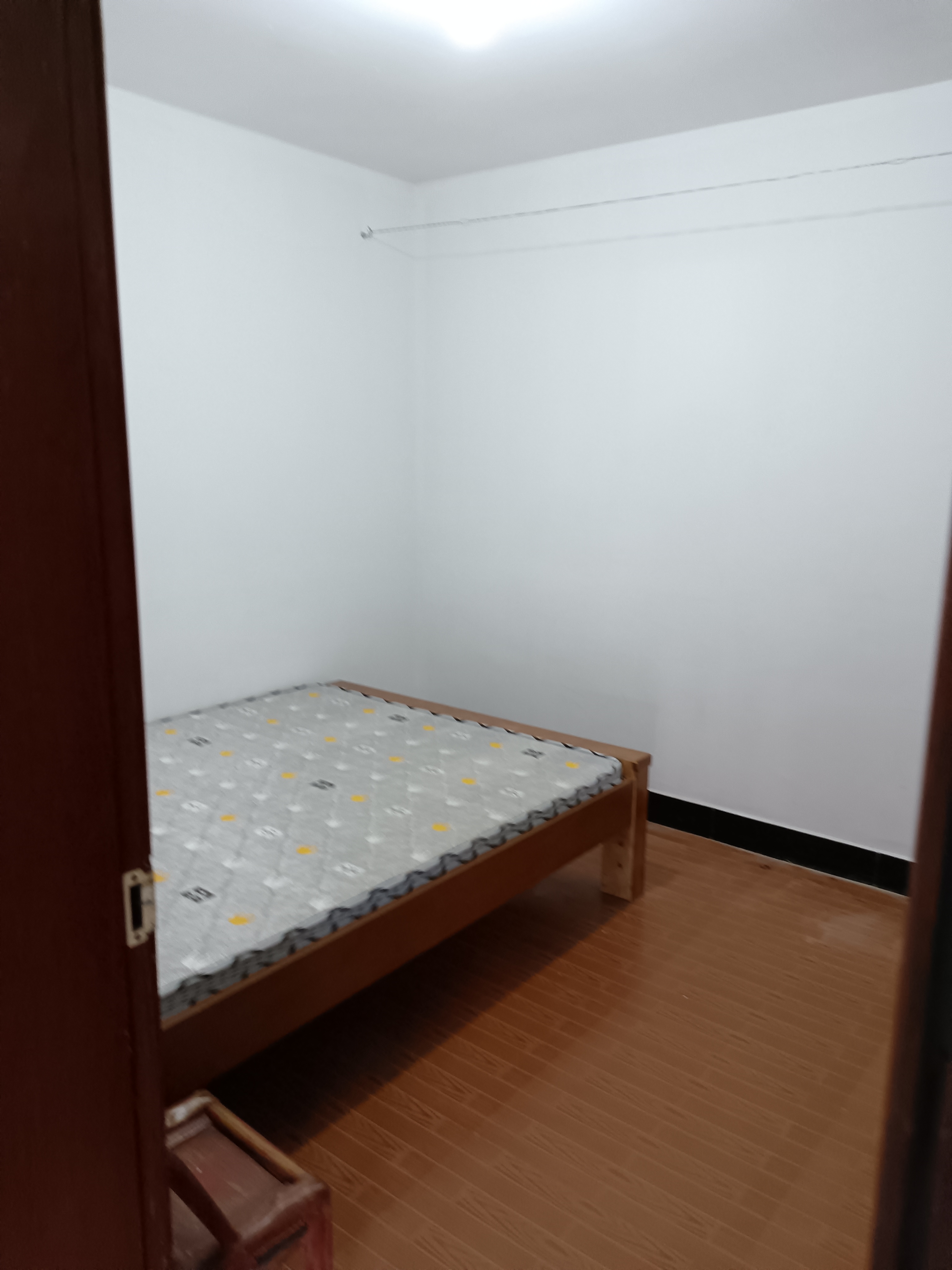 板塘小区 1居室 1680元/月