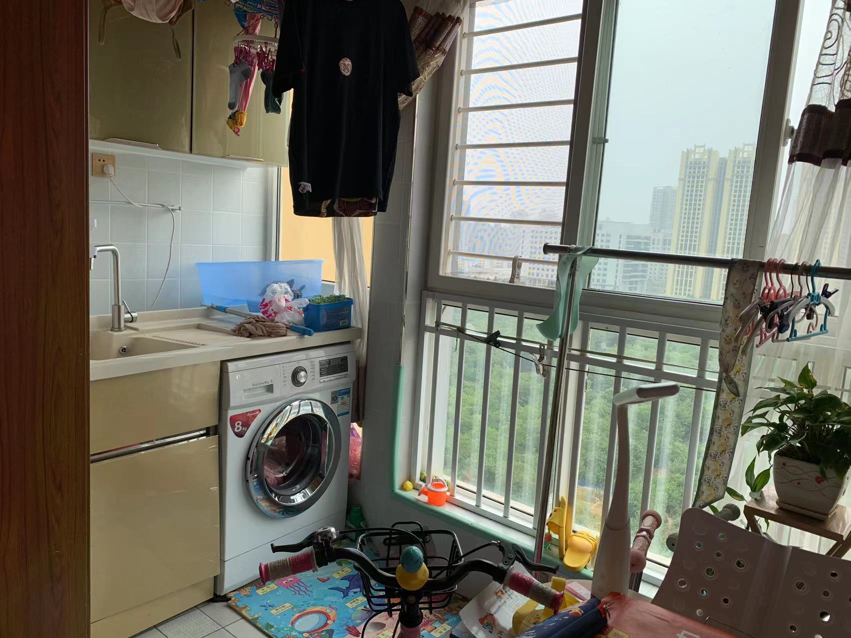 滨水花城 随时看房·