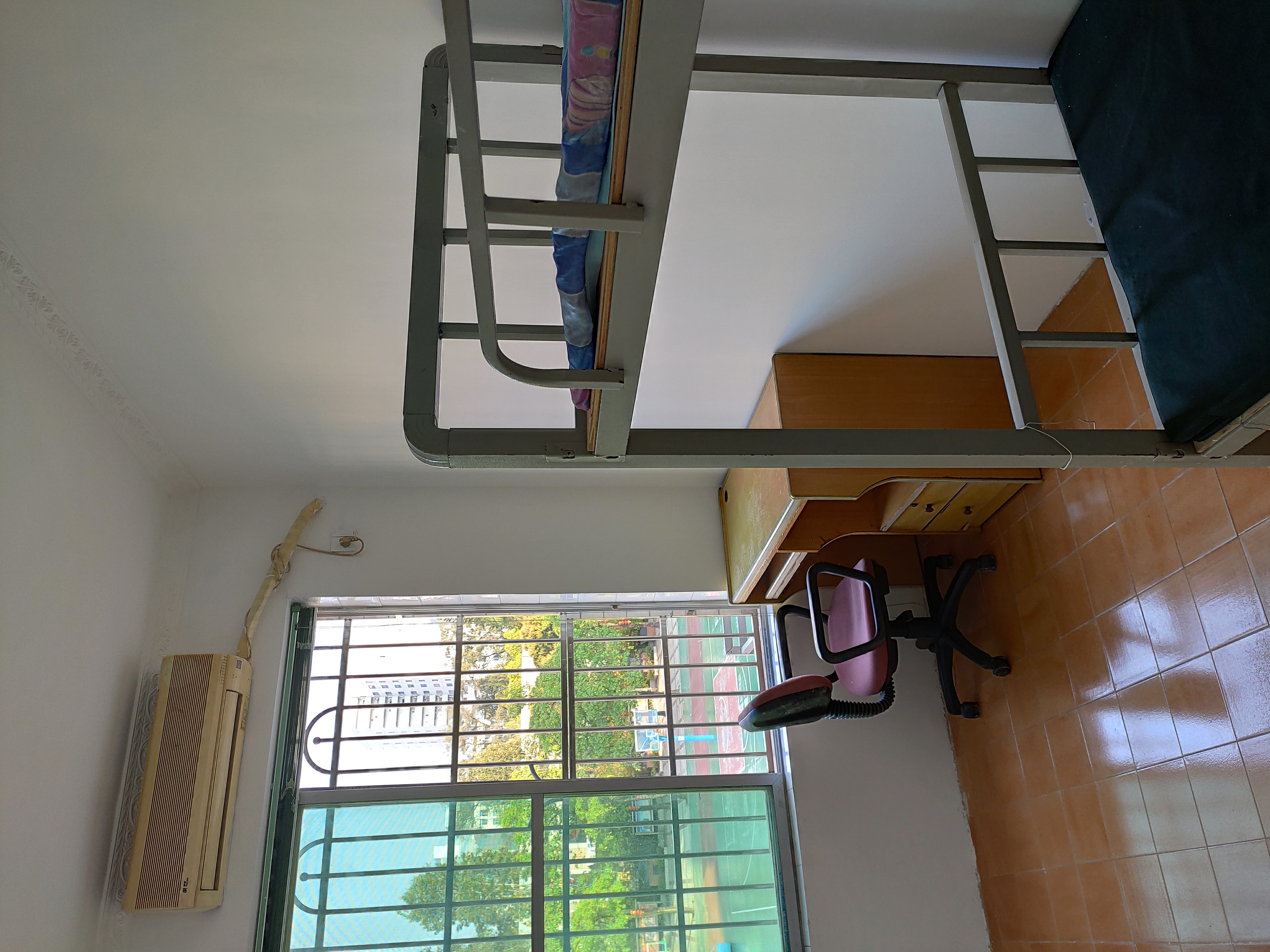 山河东街教工宿舍 随时看房·