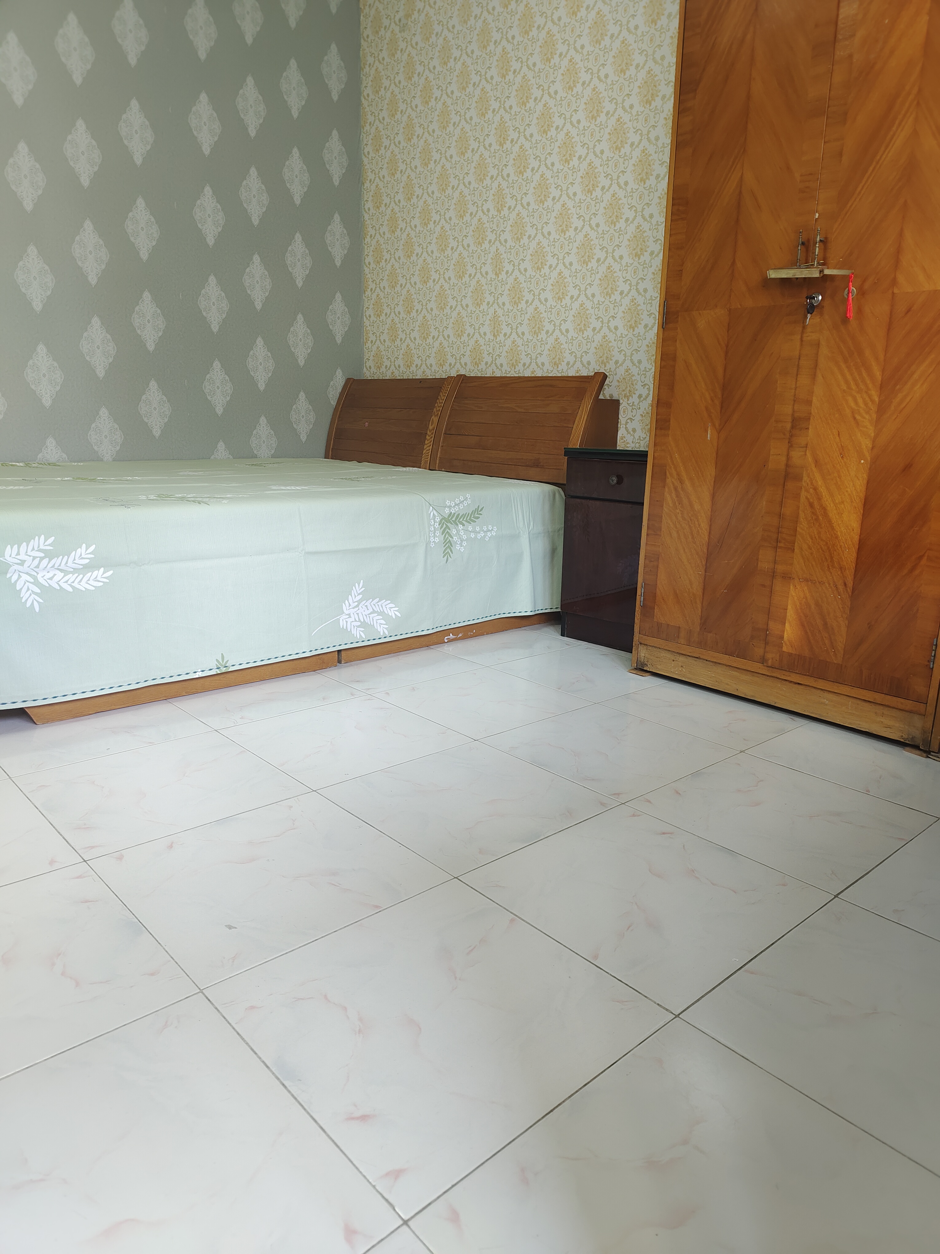 北三环安贞门安贞里二区主卧 随时看房·