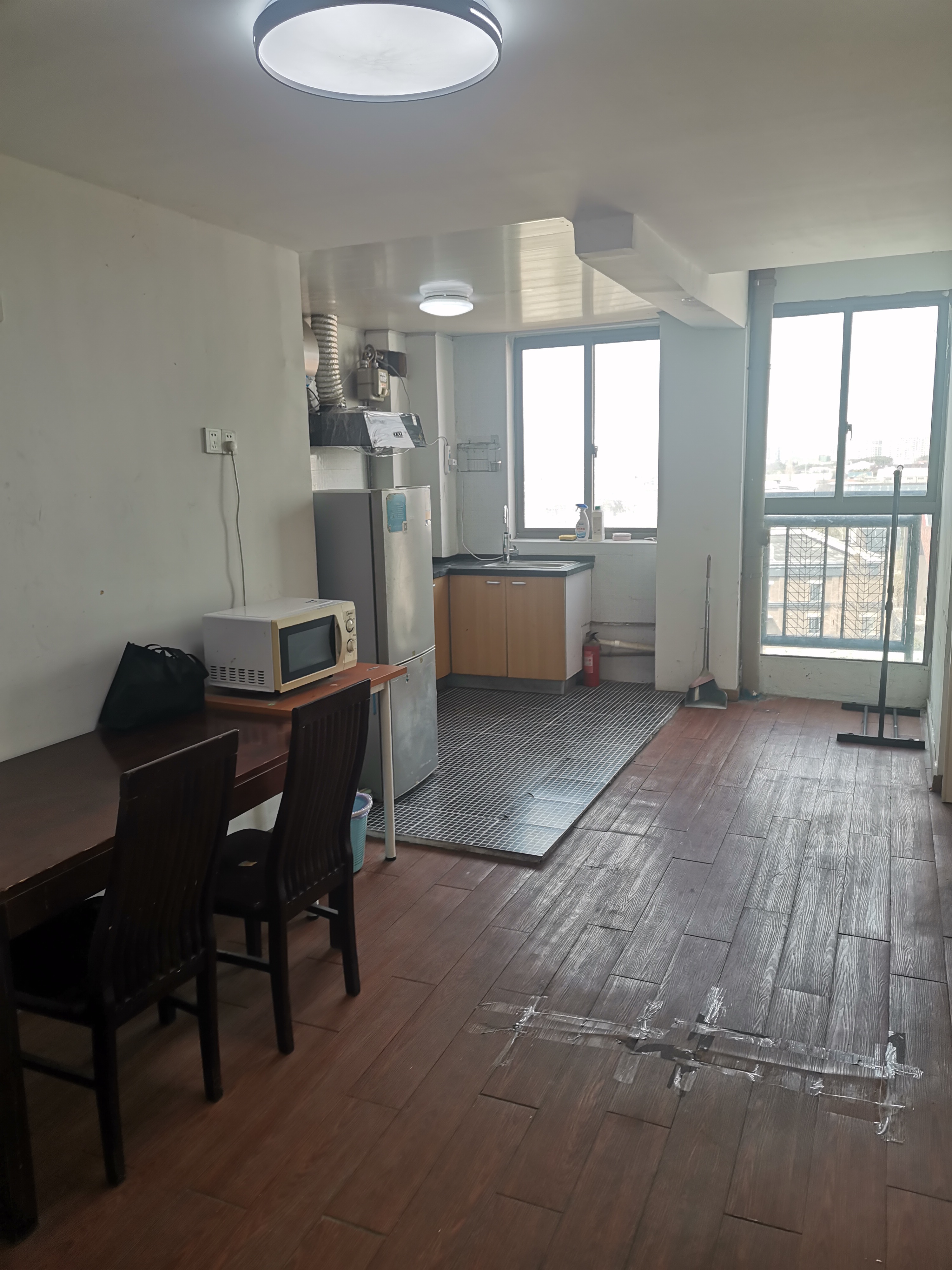 经纬学府阳光家园 4居室 6200元/月