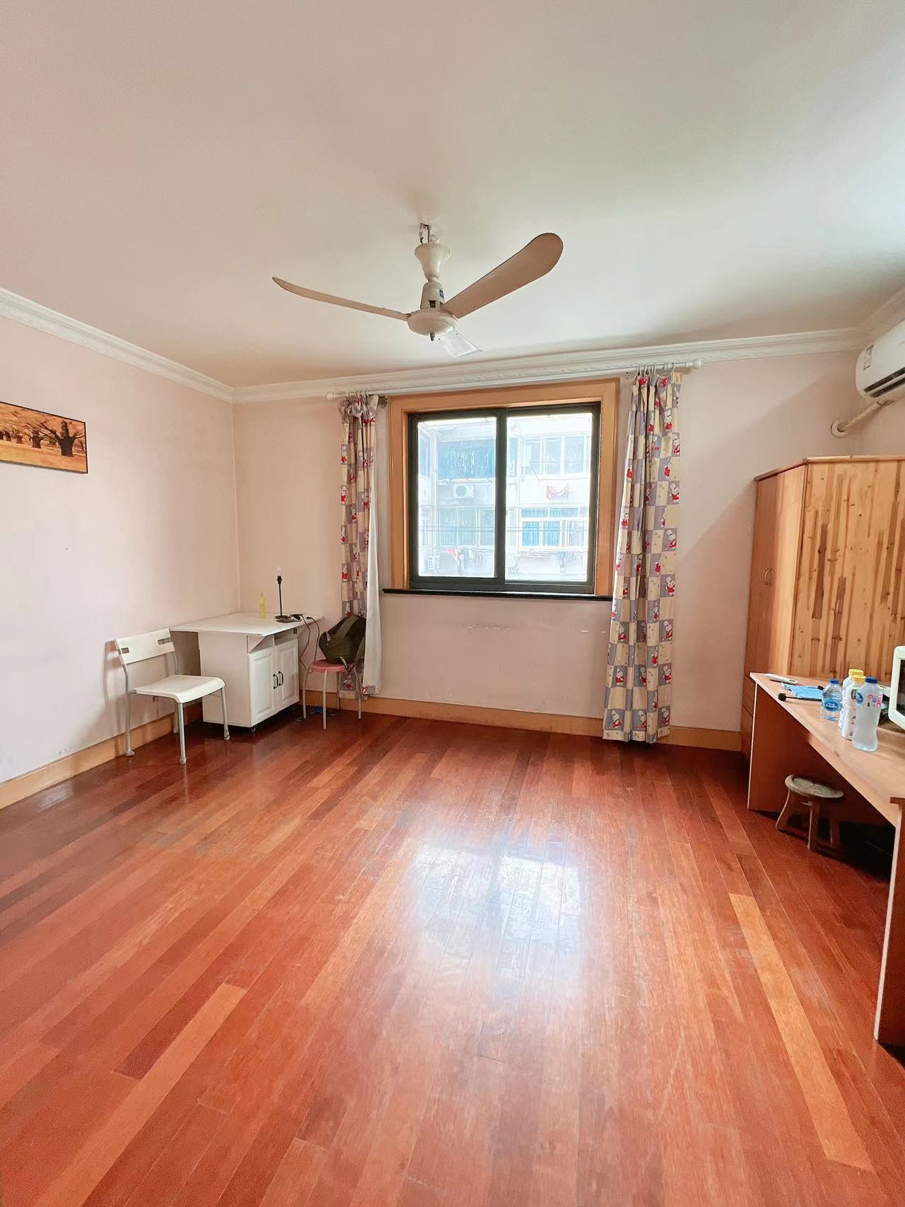 南站阳光小区 2居室 5600元/月