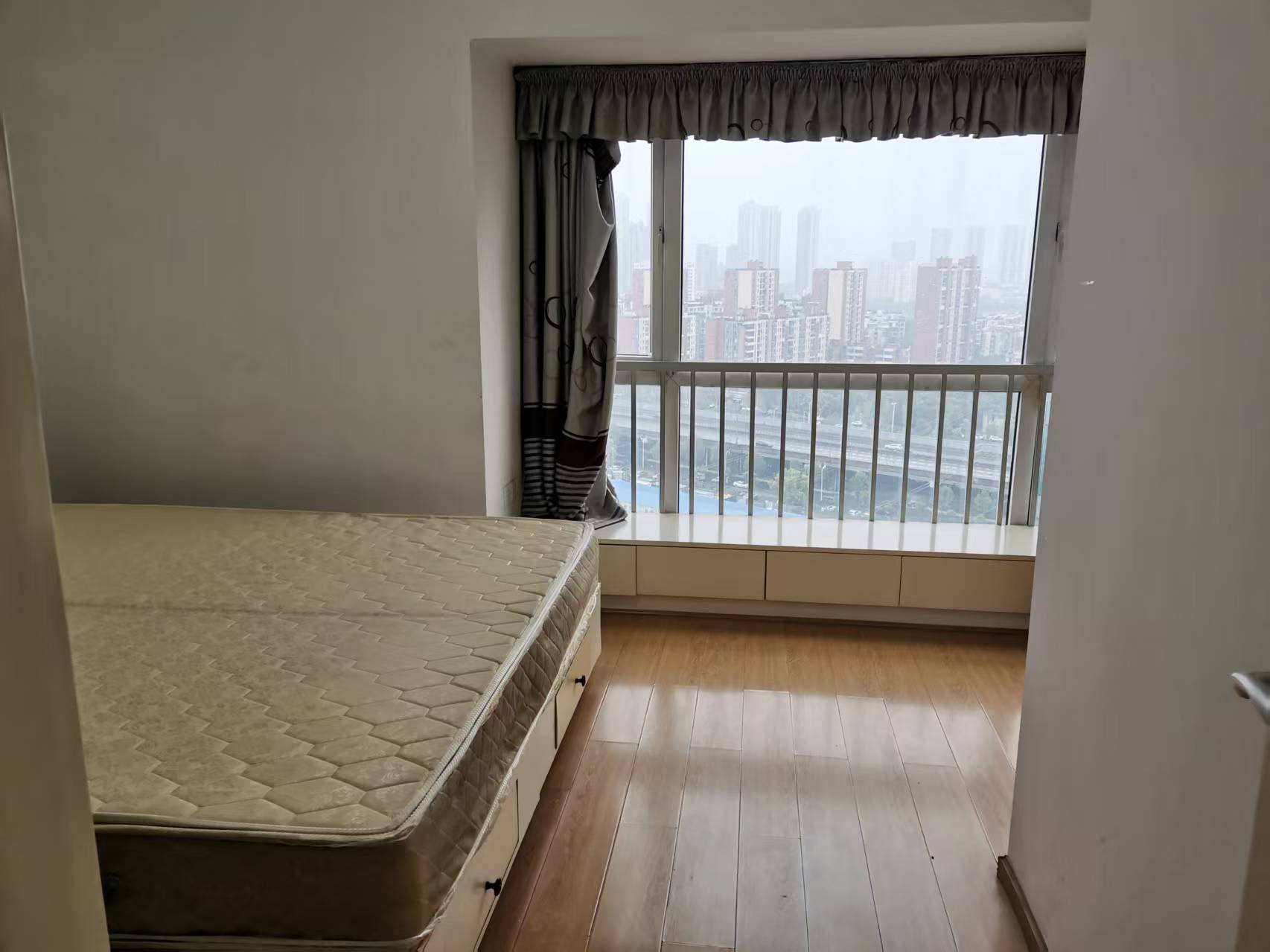长源假日港湾依云苑 随时看房·