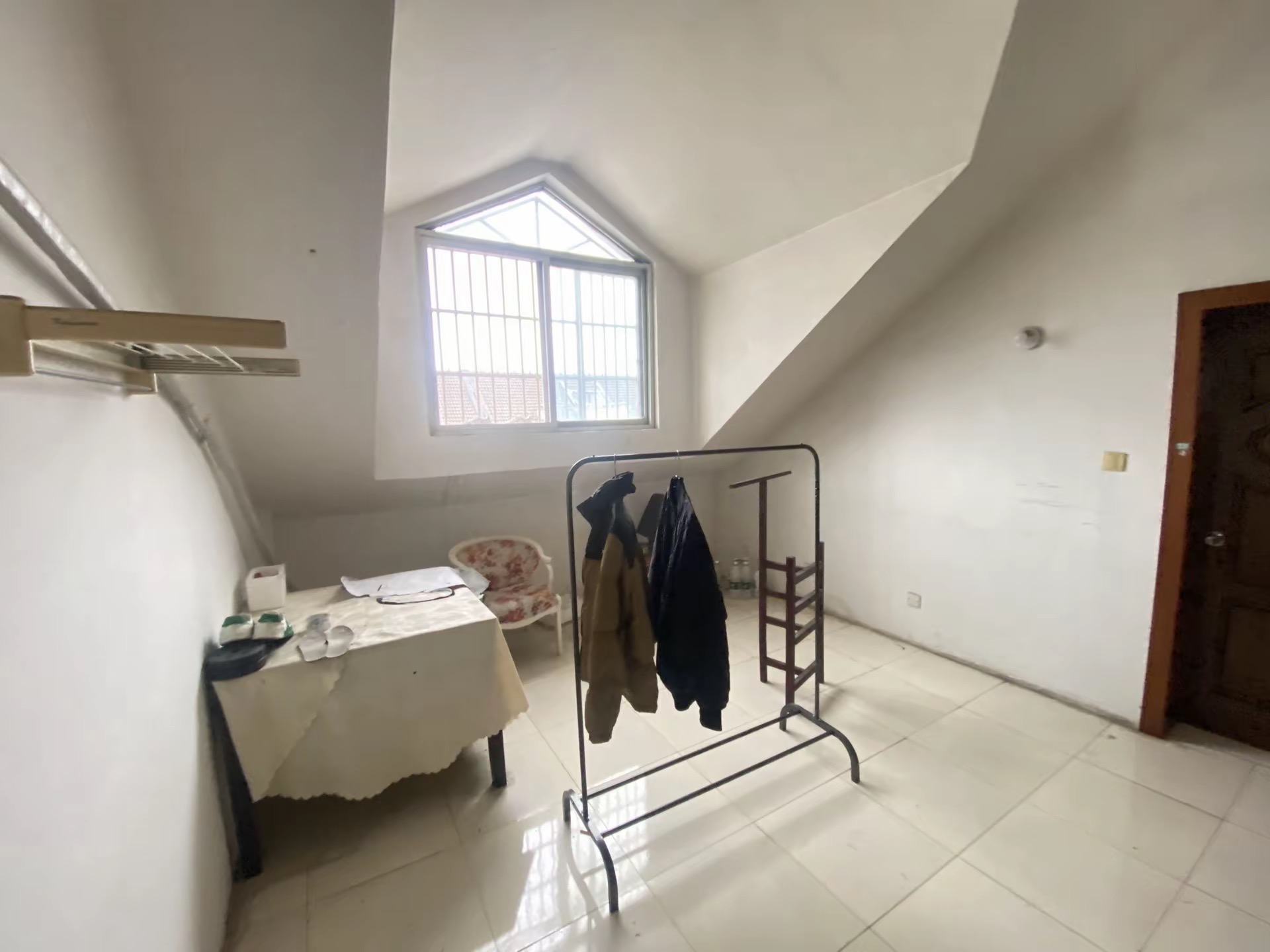 康佳花园一区 5居室 650元/月