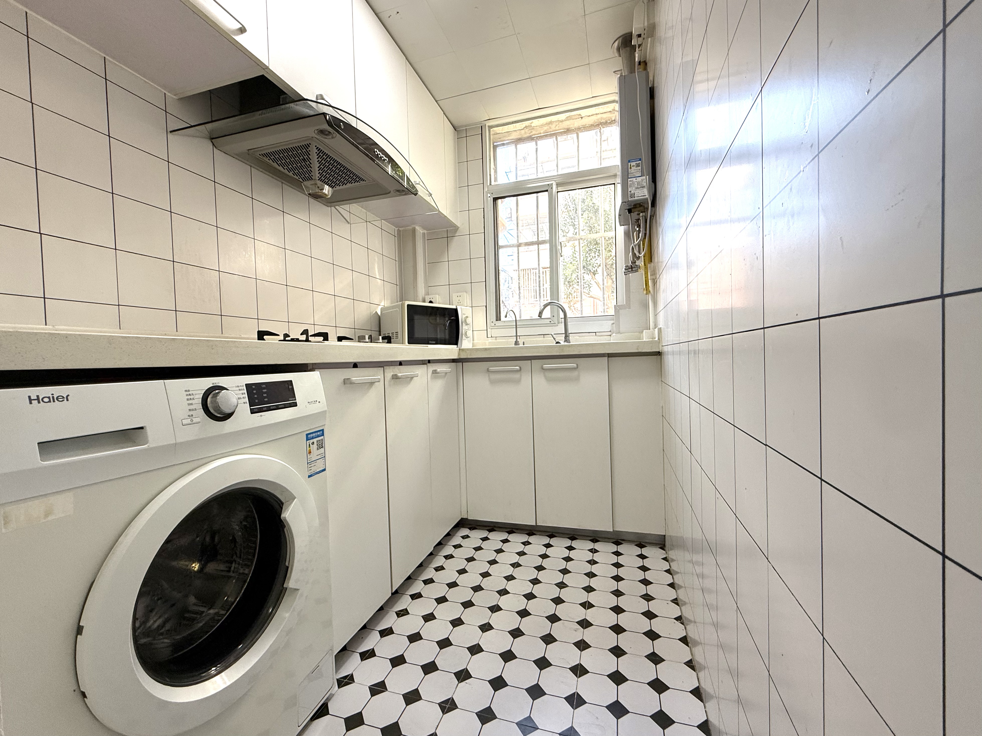 龙华机场新村 随时看房·