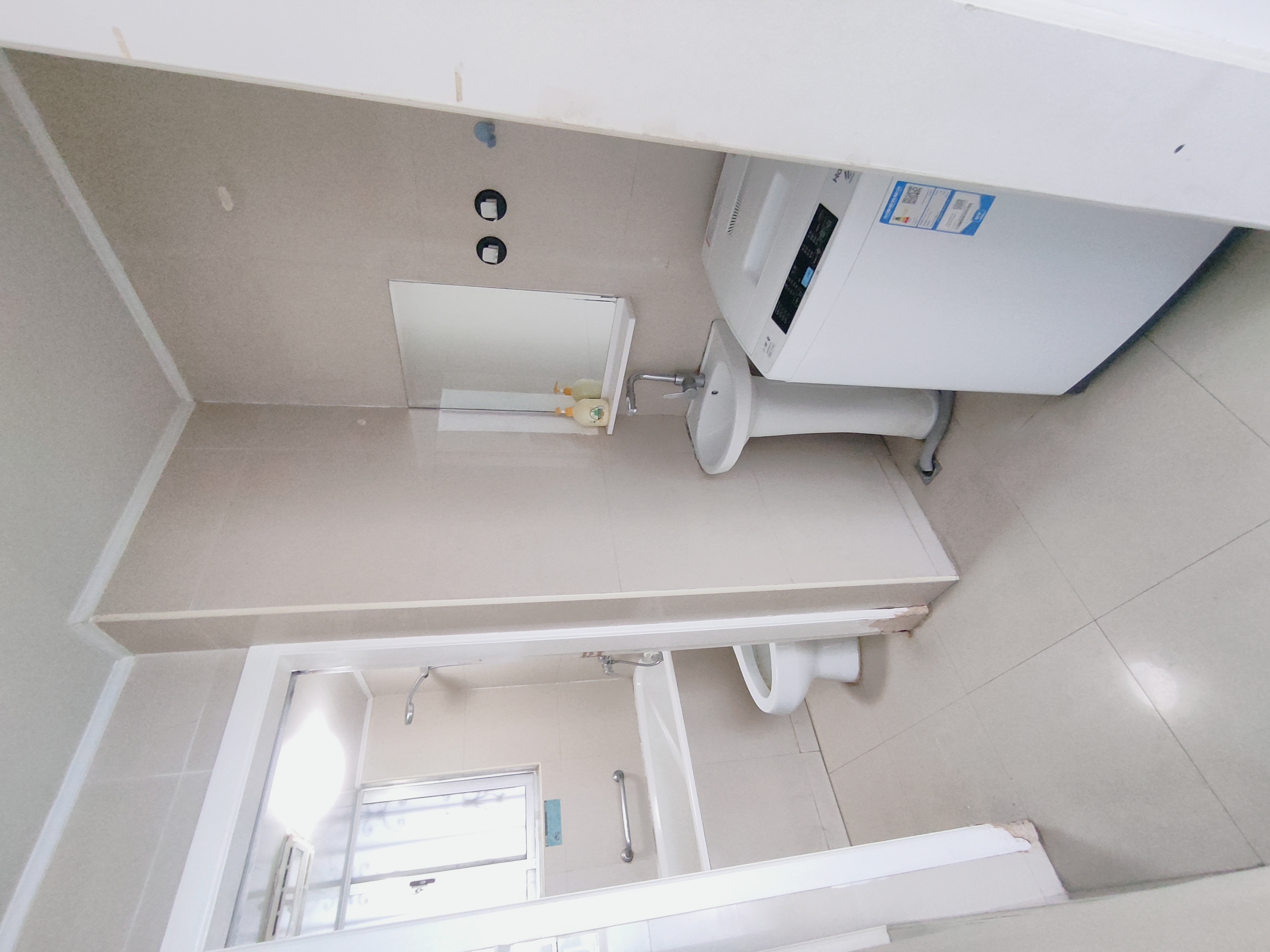 虹口足球场_嘉苑公寓 随时看房·