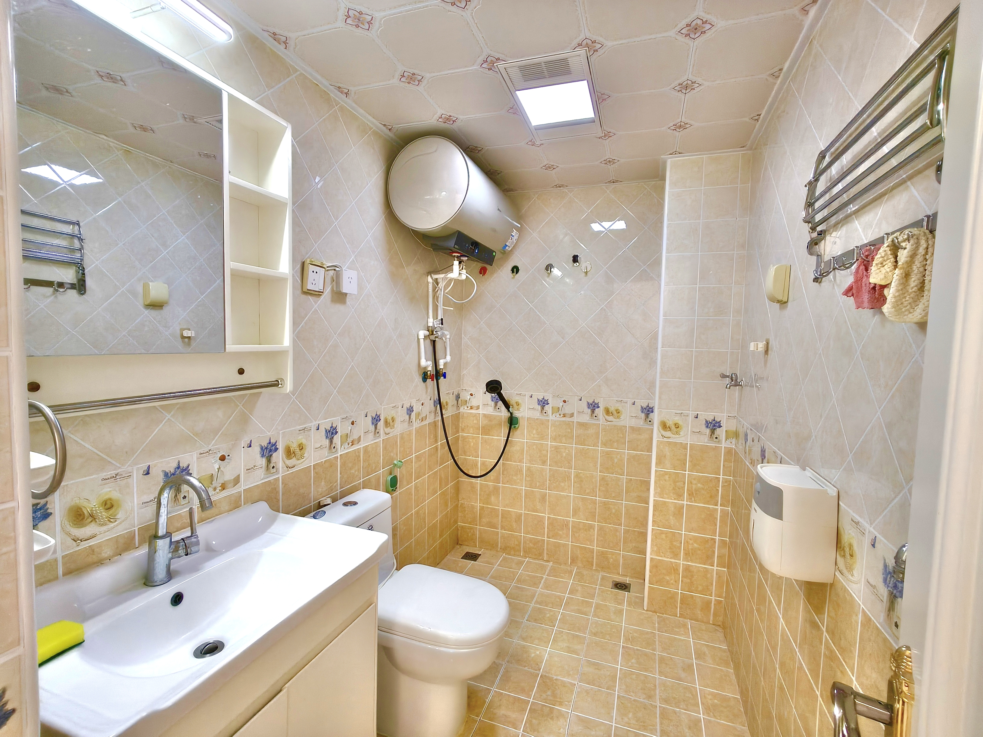 鸿业兴园二区 随时看房·