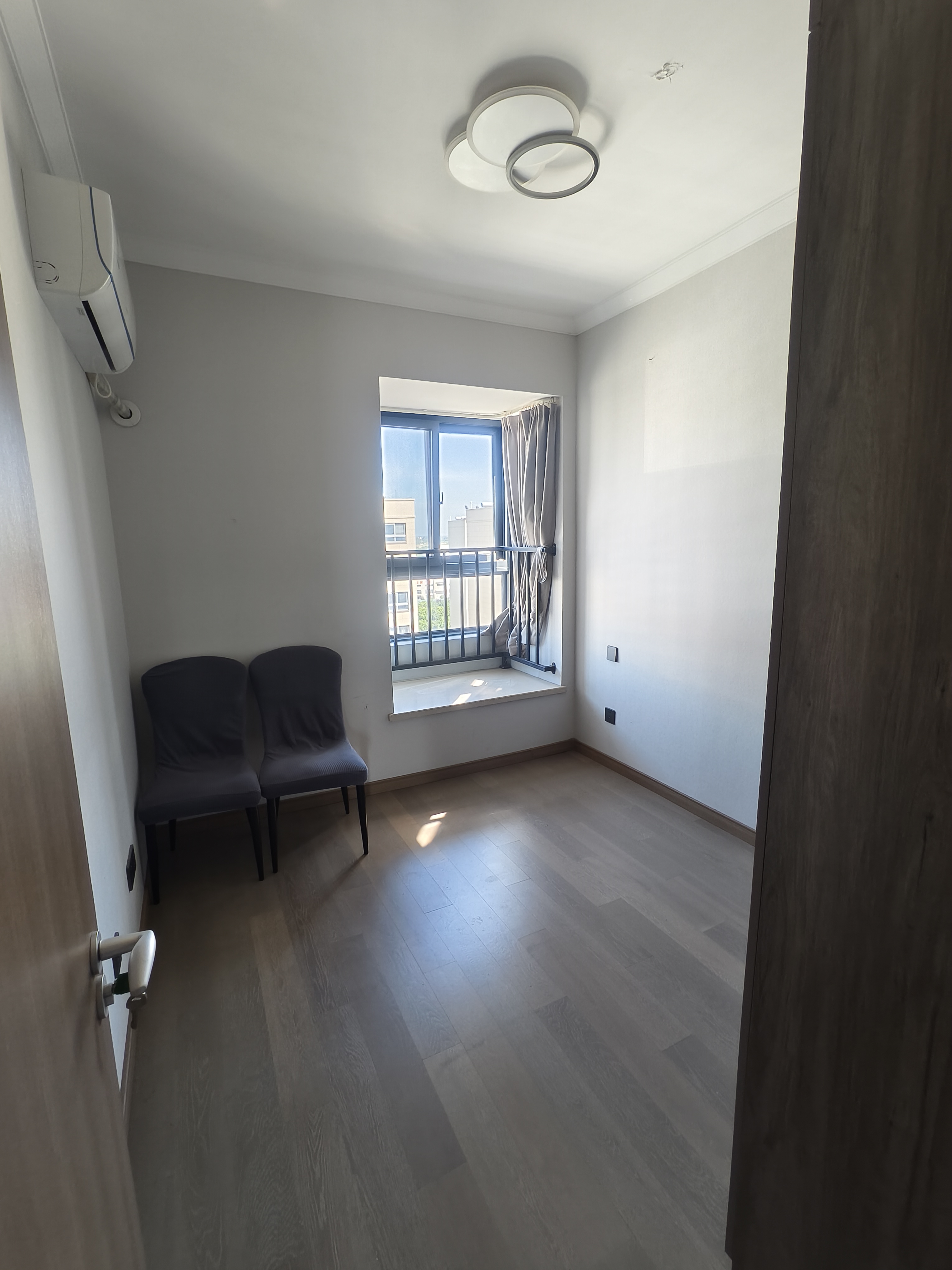 悦达万科翡翠书院 随时看房·