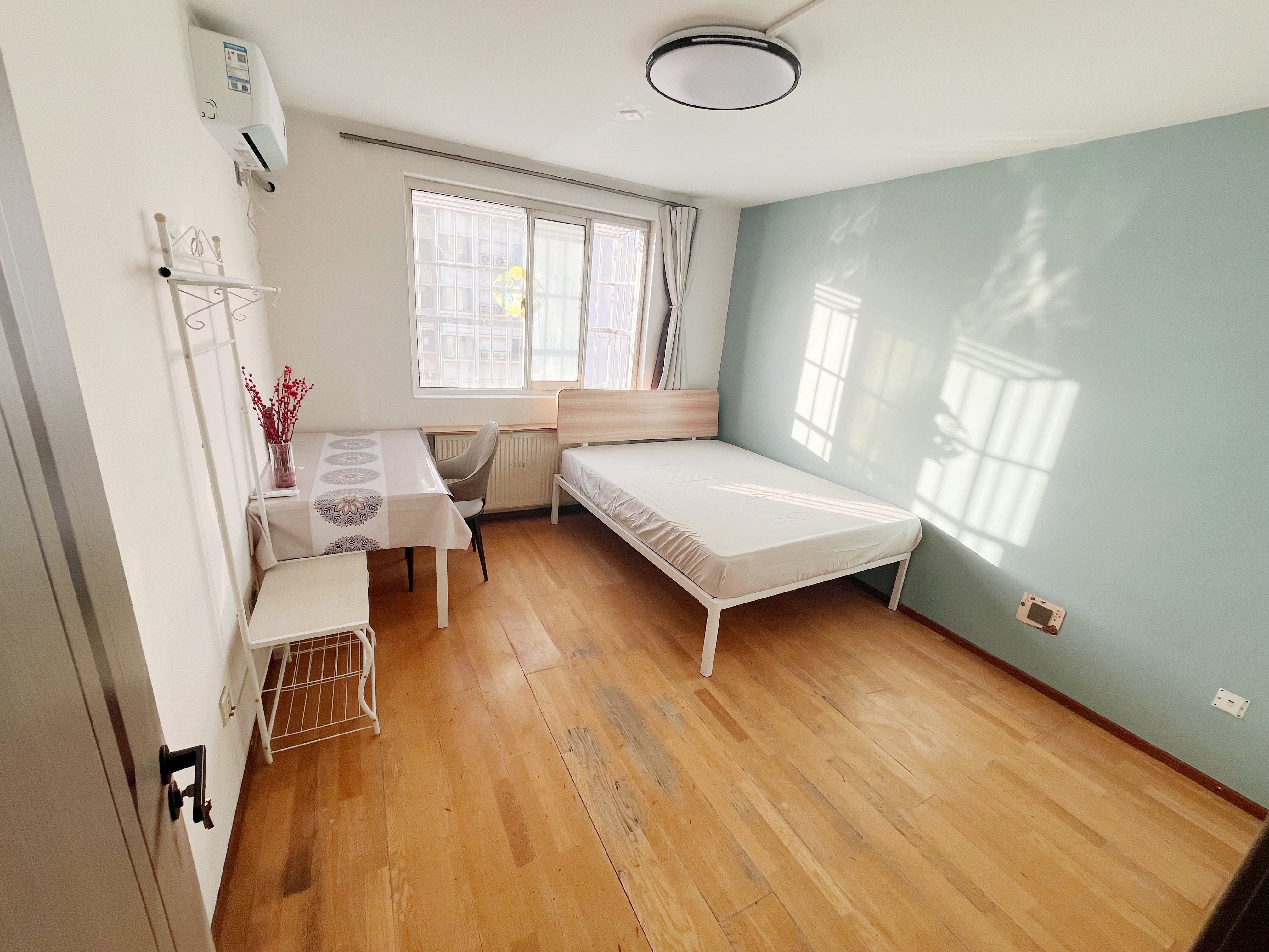 逸成东苑17号楼）