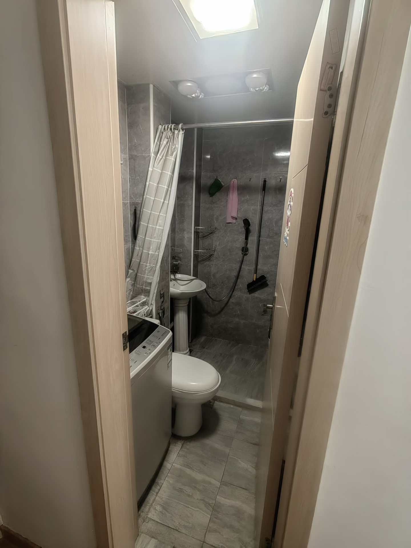 青云路604号（西藏北路地铁8号线300米） 随时看房·