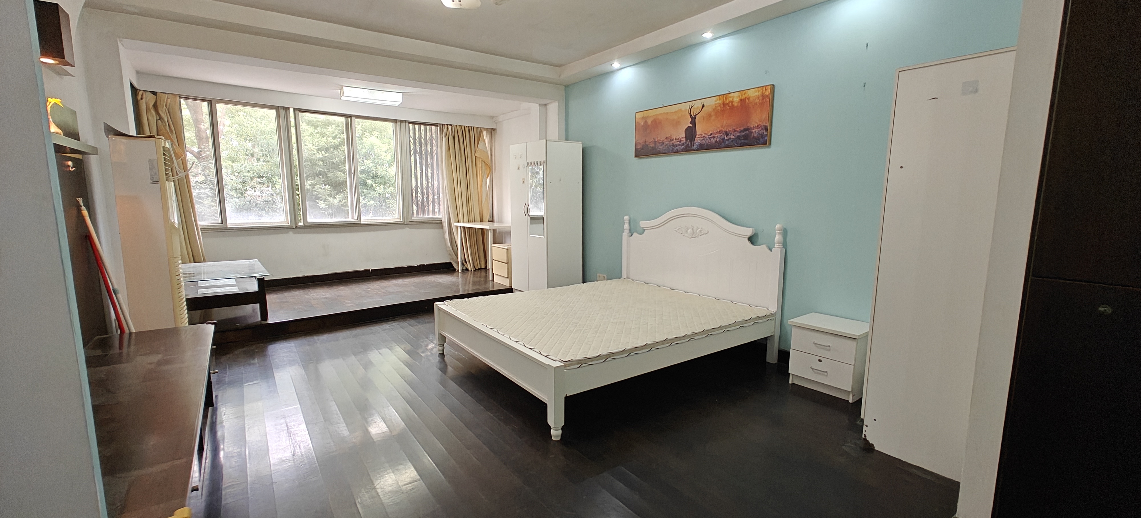 江南春晓 4居室 1000元/月