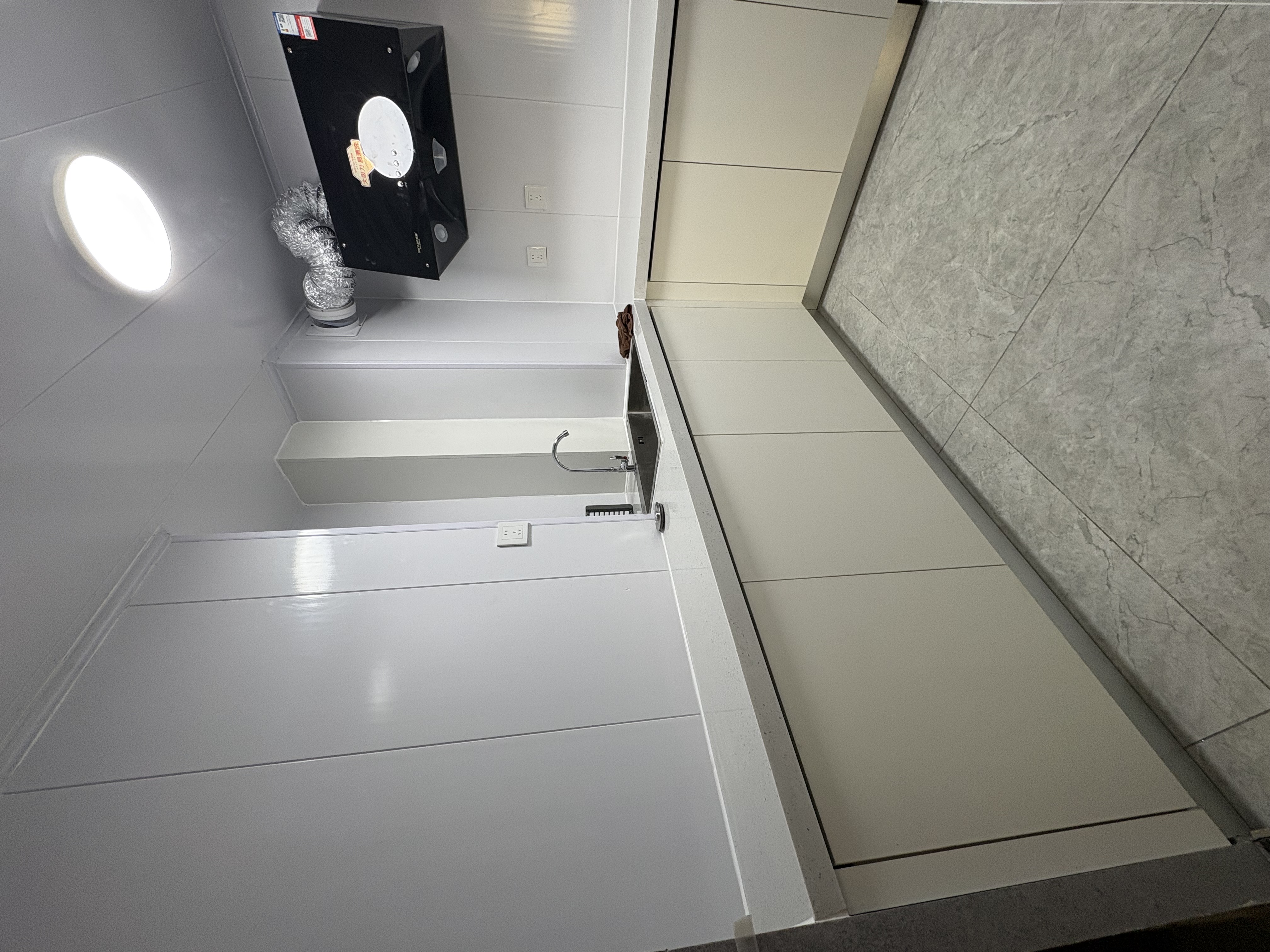 红郡大厦 随时看房·