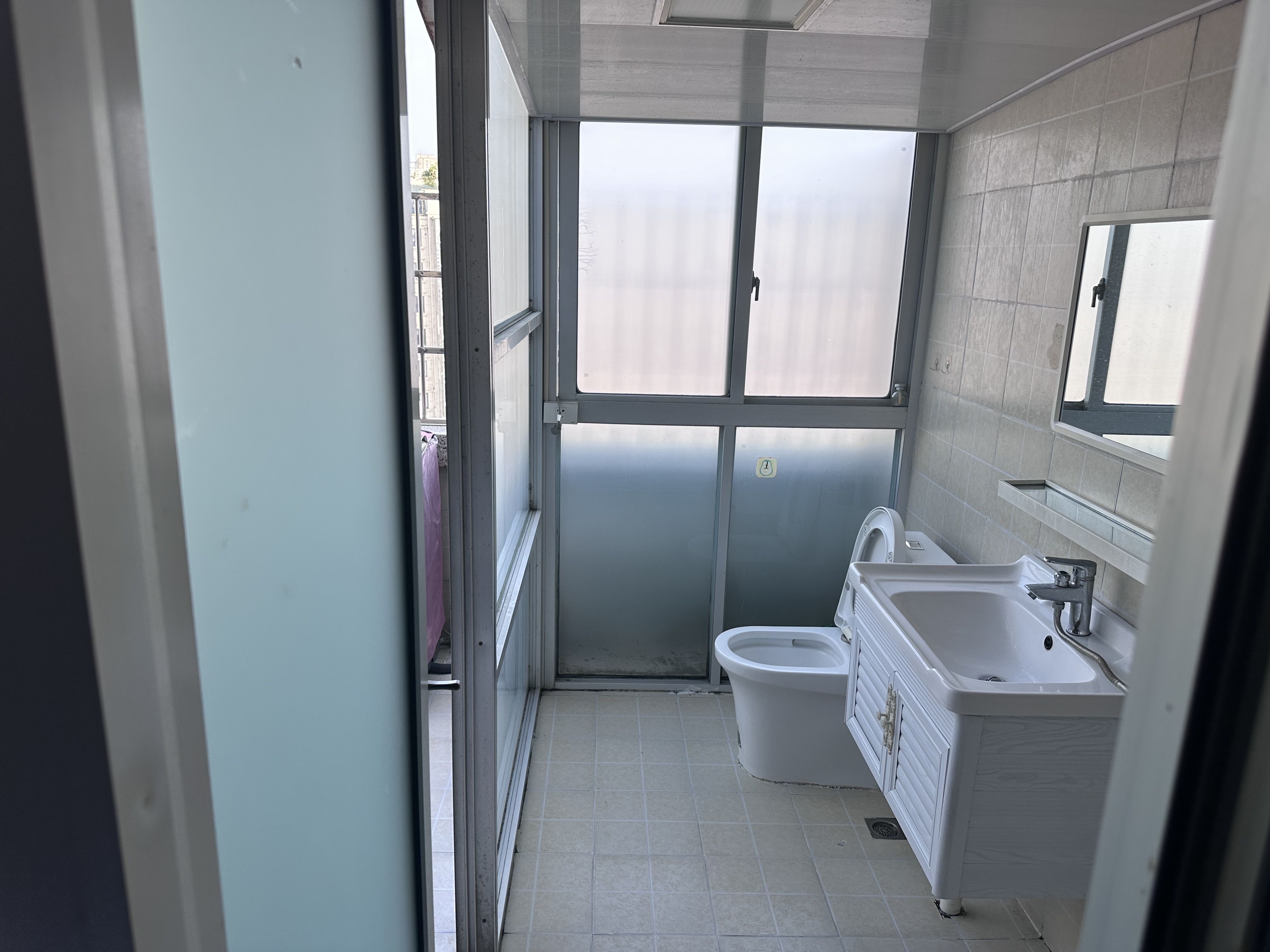 柳下公寓 随时看房·