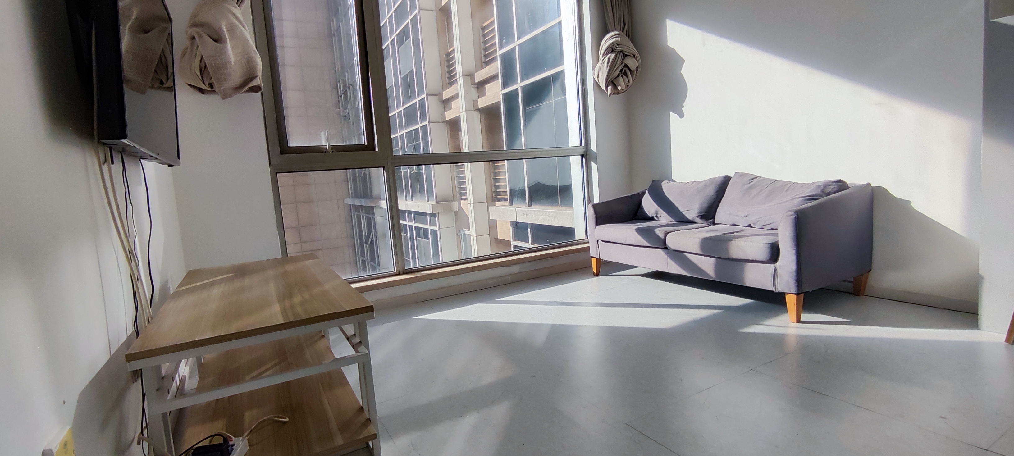 东方银座 1居室 7200元/月