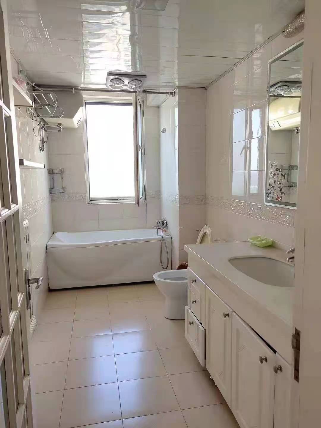 北三环安贞门安贞里二区次卧 随时看房·