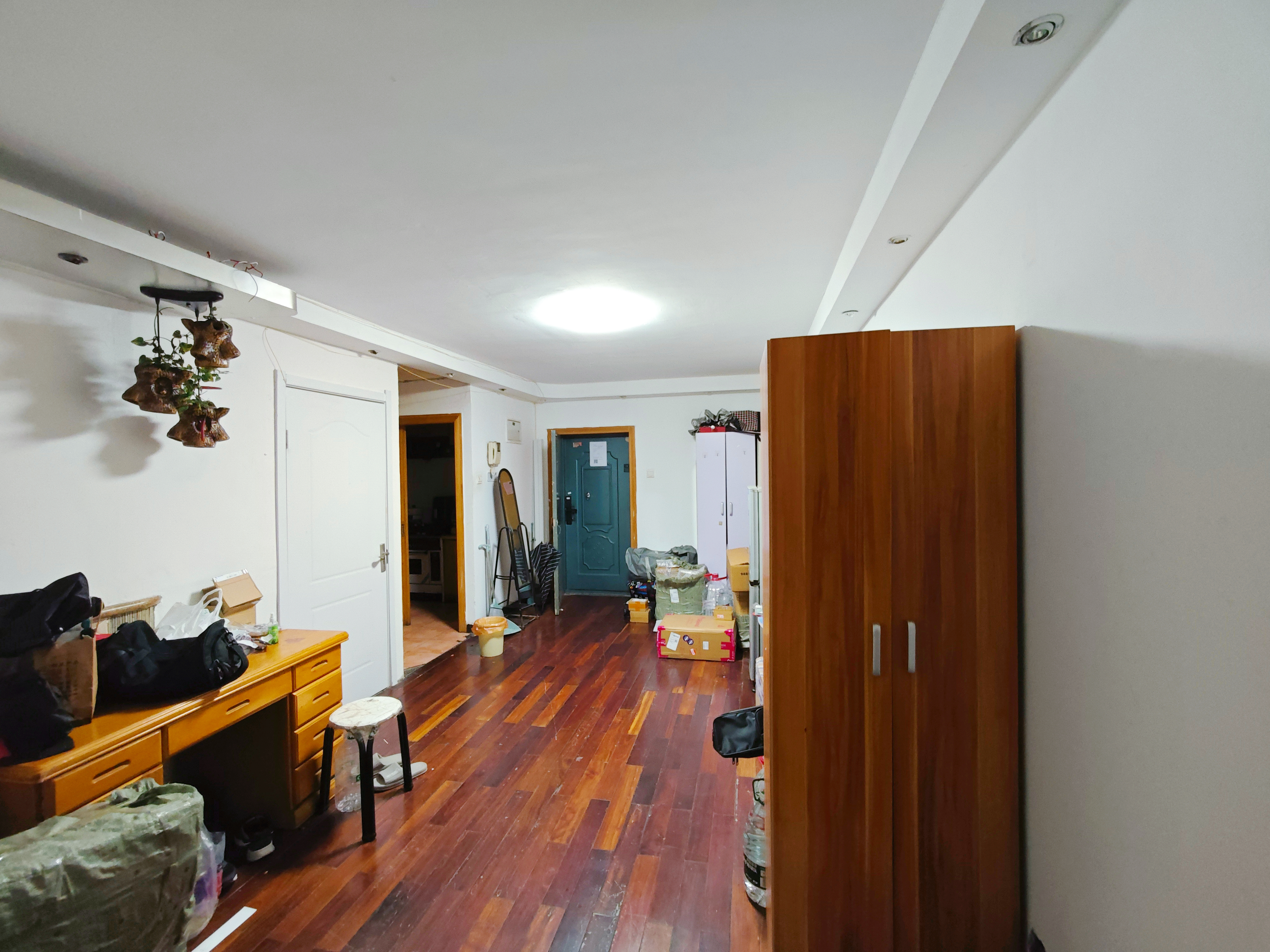 芳群公寓 随时看房·