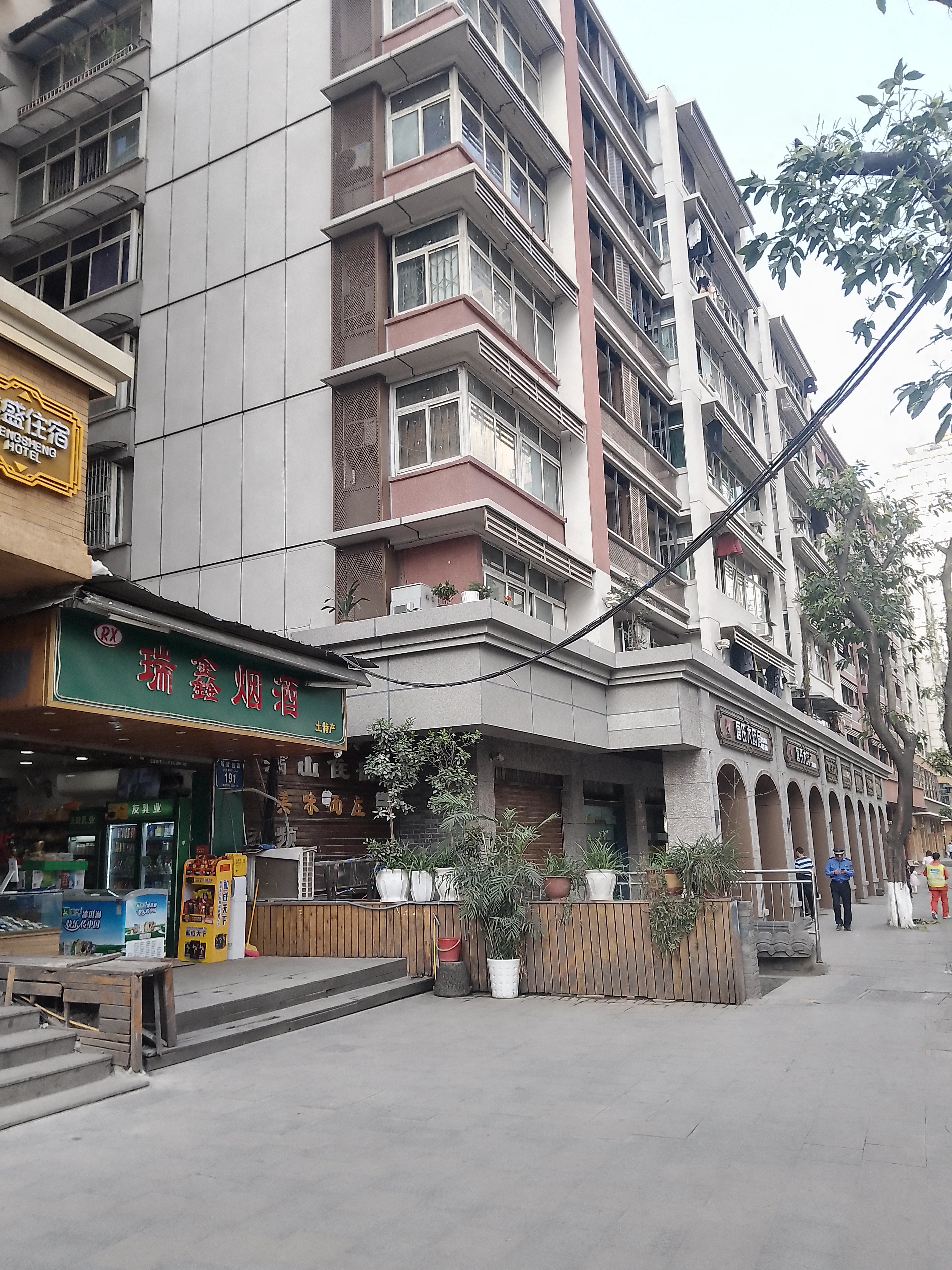 解放西路小区 随时看房·