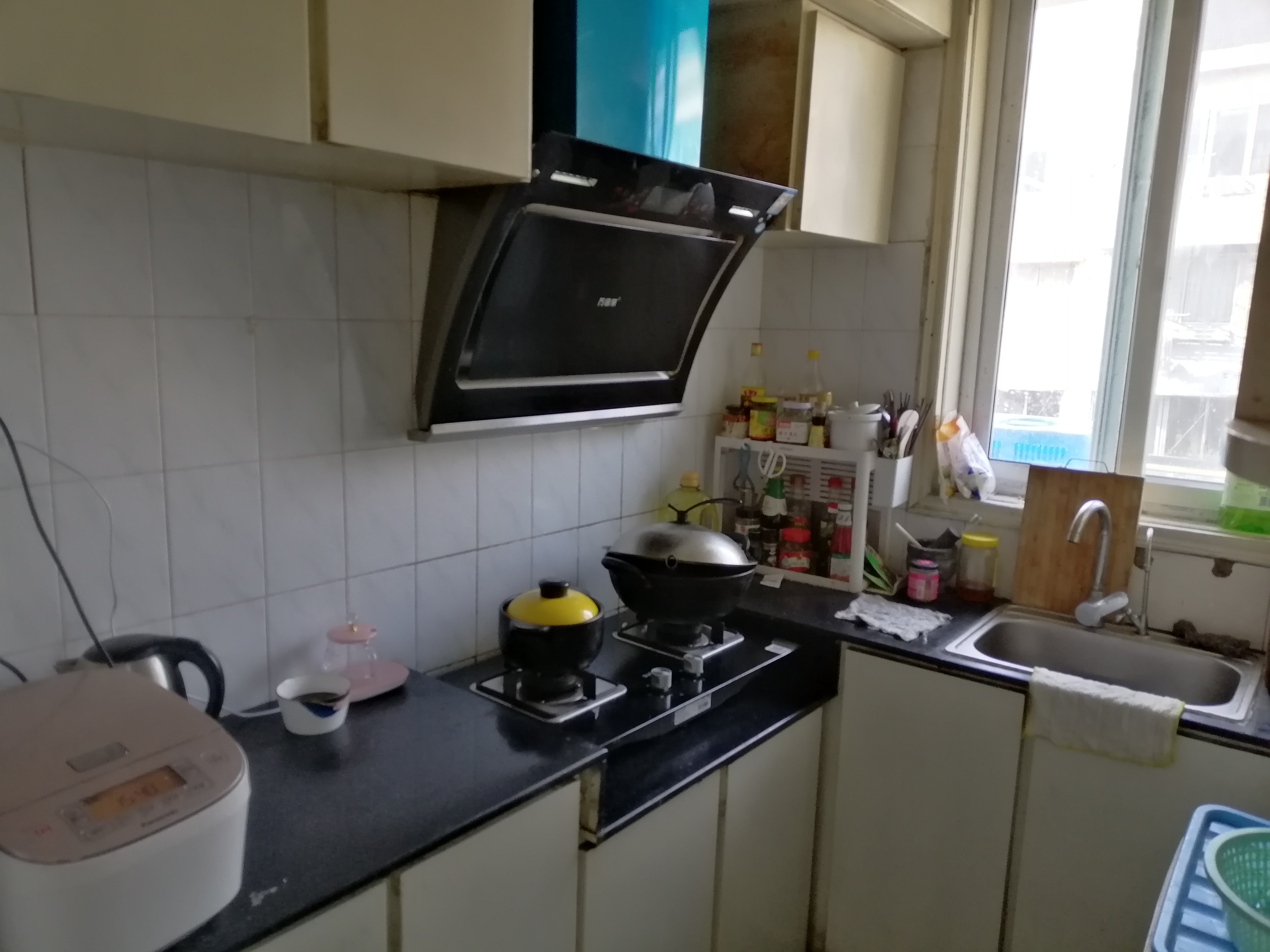 连波路228弄 随时看房·