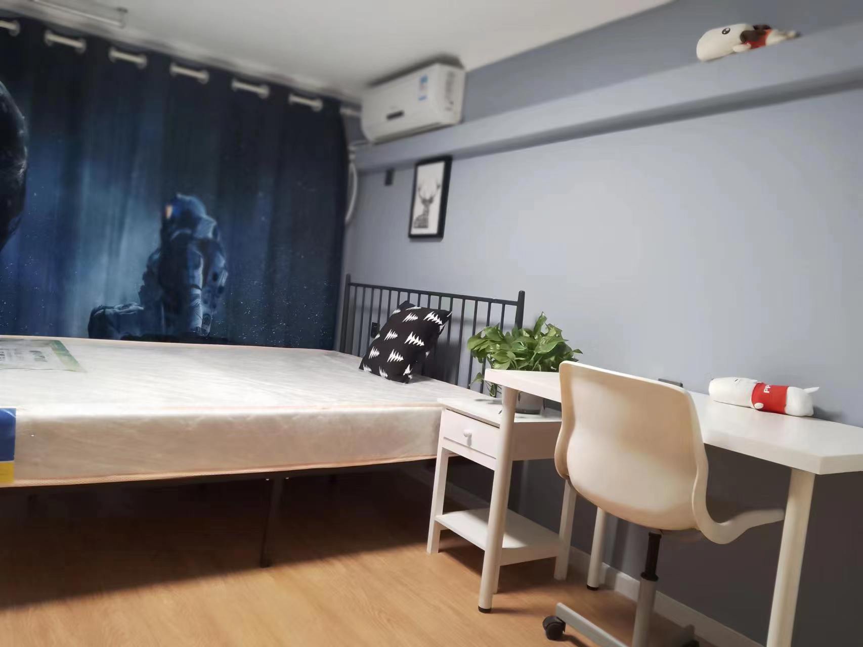 像素南区 3居室 2100元/月