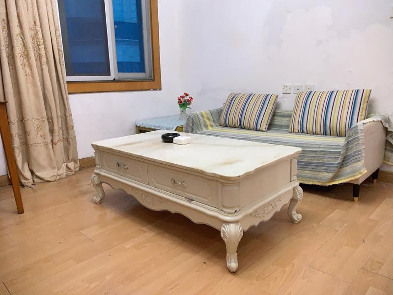 铁街23号 2居室 1600元/月